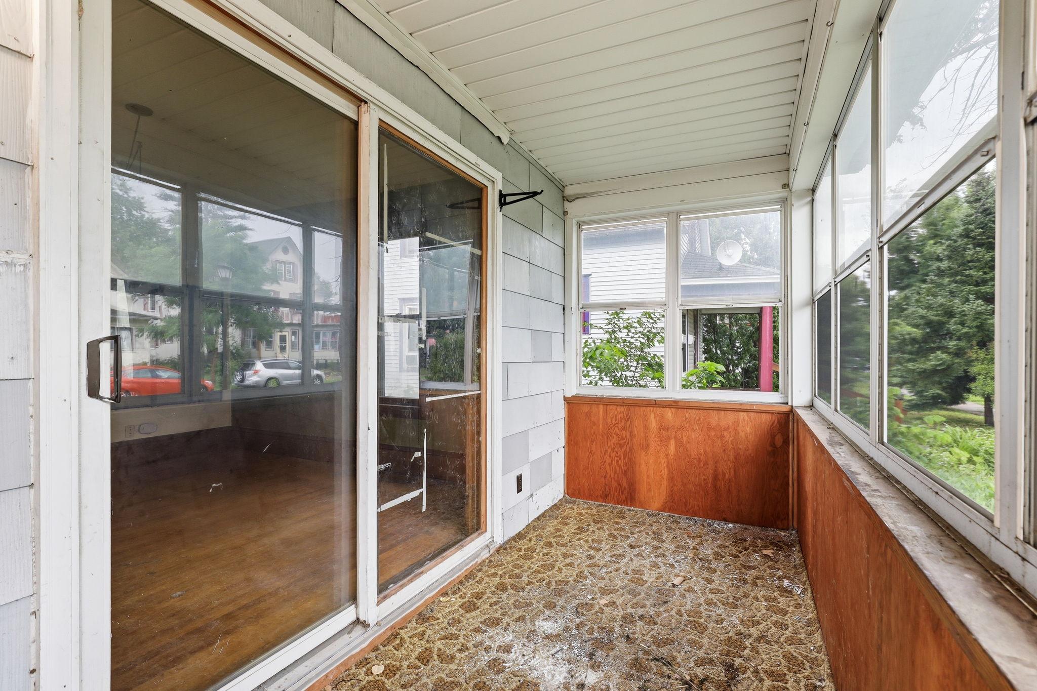 View of Residential Income at 1611 Madison Street, Minneapolis MN 55413, Minneapolis (4 of 21) - Mike Wilen | Minnesota Team Real Estate