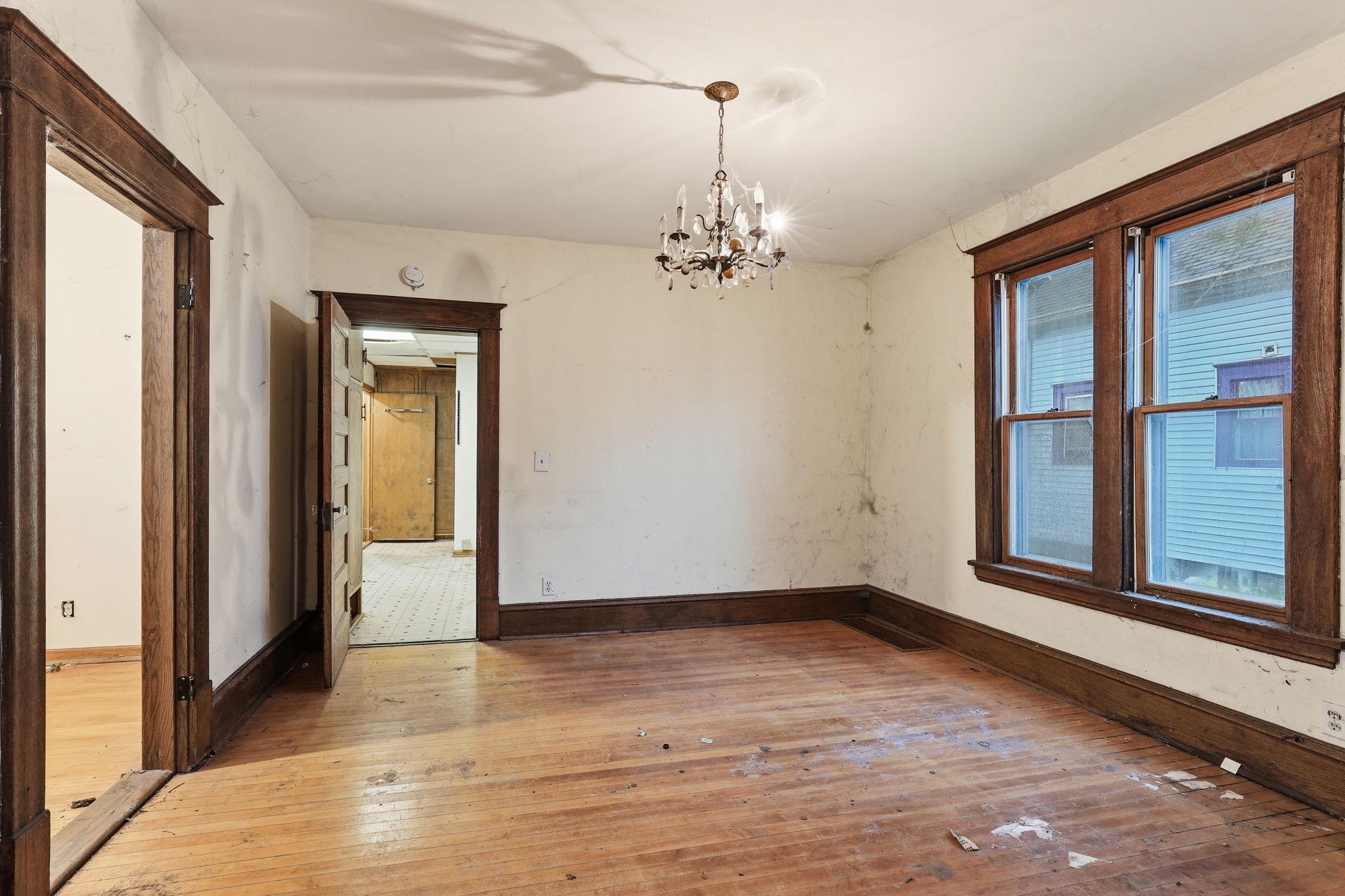 View of Residential Income at 1611 Madison Street, Minneapolis MN 55413, Minneapolis (5 of 21) - Mike Wilen | Minnesota Team Real Estate