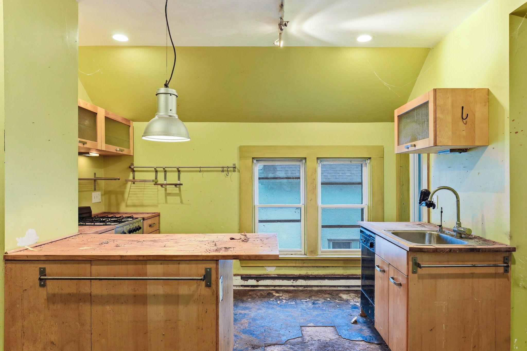 View of Residential Income at 1611 Madison Street, Minneapolis MN 55413, Minneapolis (10 of 21) - Mike Wilen | Minnesota Team Real Estate