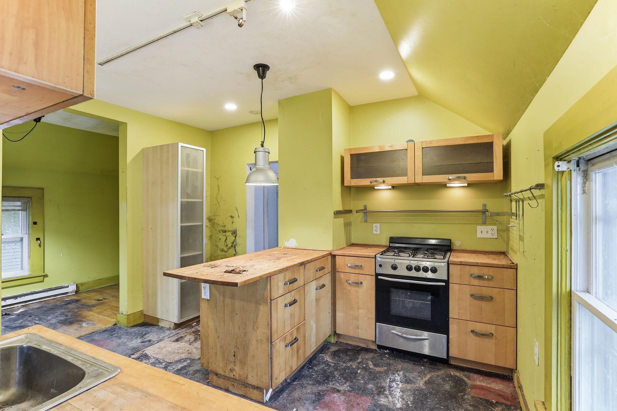 View of Residential Income at 1611 Madison Street, Minneapolis MN 55413, Minneapolis (11 of 21) - Mike Wilen | Minnesota Team Real Estate