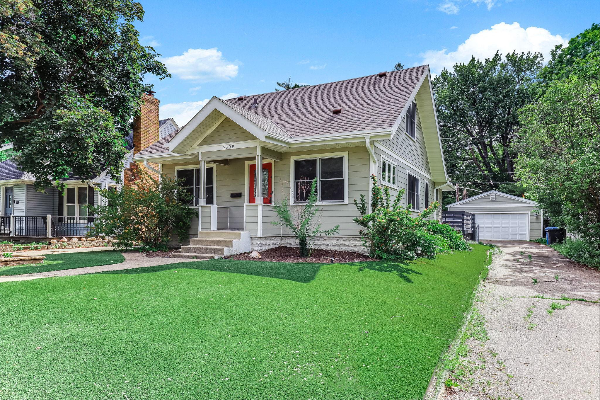 View of Residential at 5309 Xerxes Avenue, Minneapolis MN 55410, Minneapolis (3 of 31) - Mike Wilen | Minnesota Team Real Estate