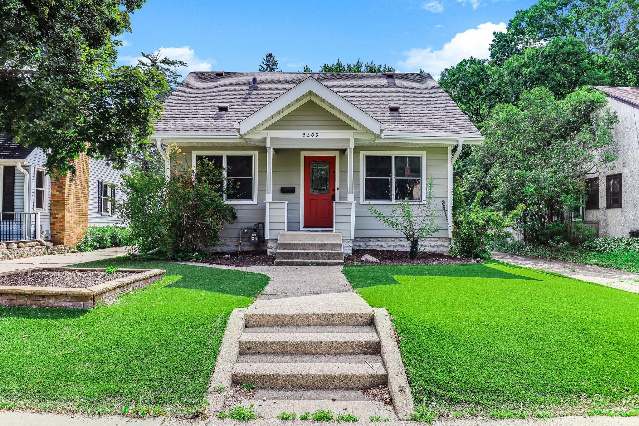 View of Residential at 5309 Xerxes Avenue, Minneapolis MN 55410, Minneapolis (31 of 31) - Mike Wilen | Minnesota Team Real Estate