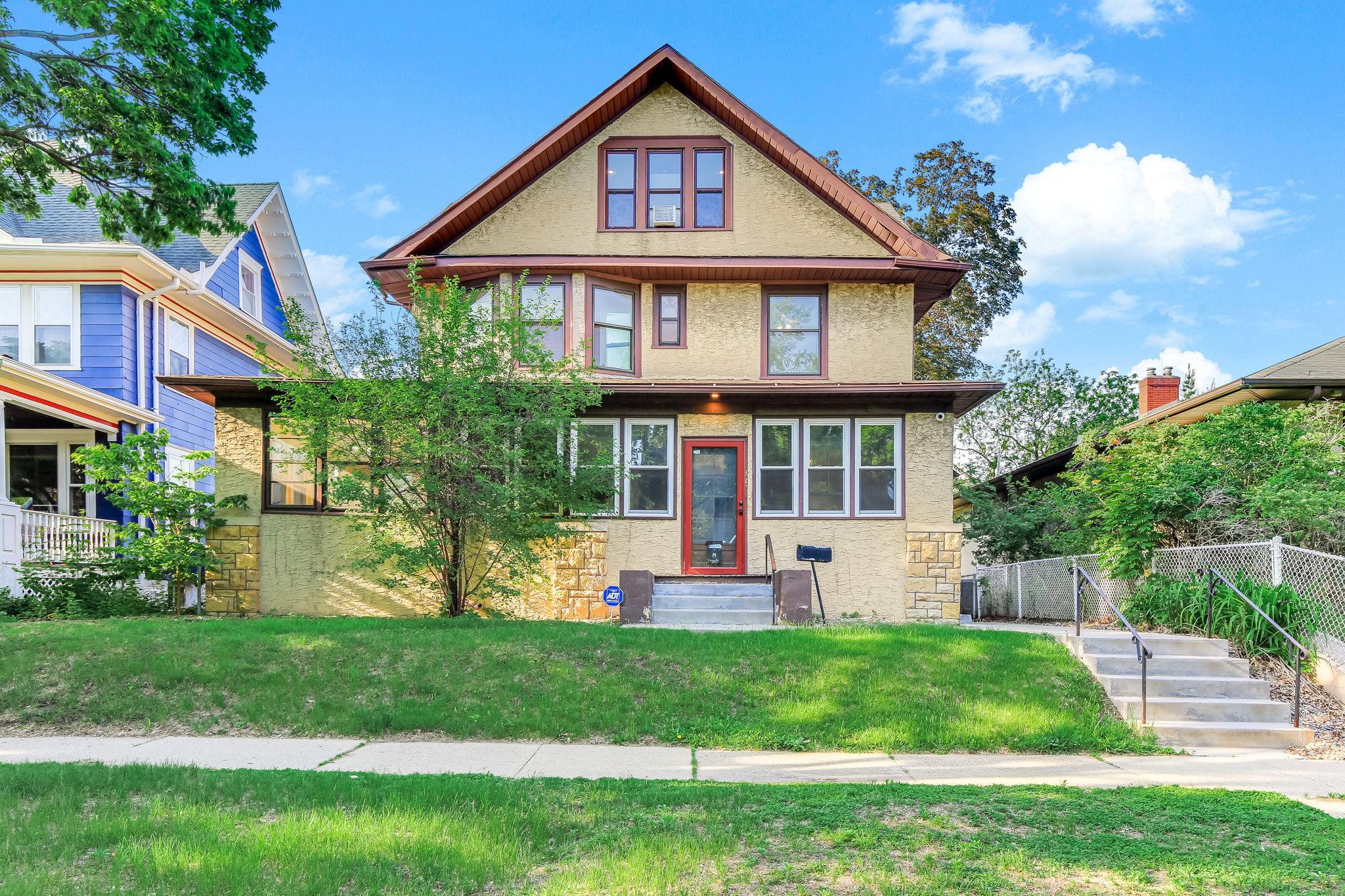 View of Residential Income at 852 Ashland Avenue, Saint Paul MN 55104, Saint Paul (2 of 40) - Mike Wilen | Minnesota Team Real Estate