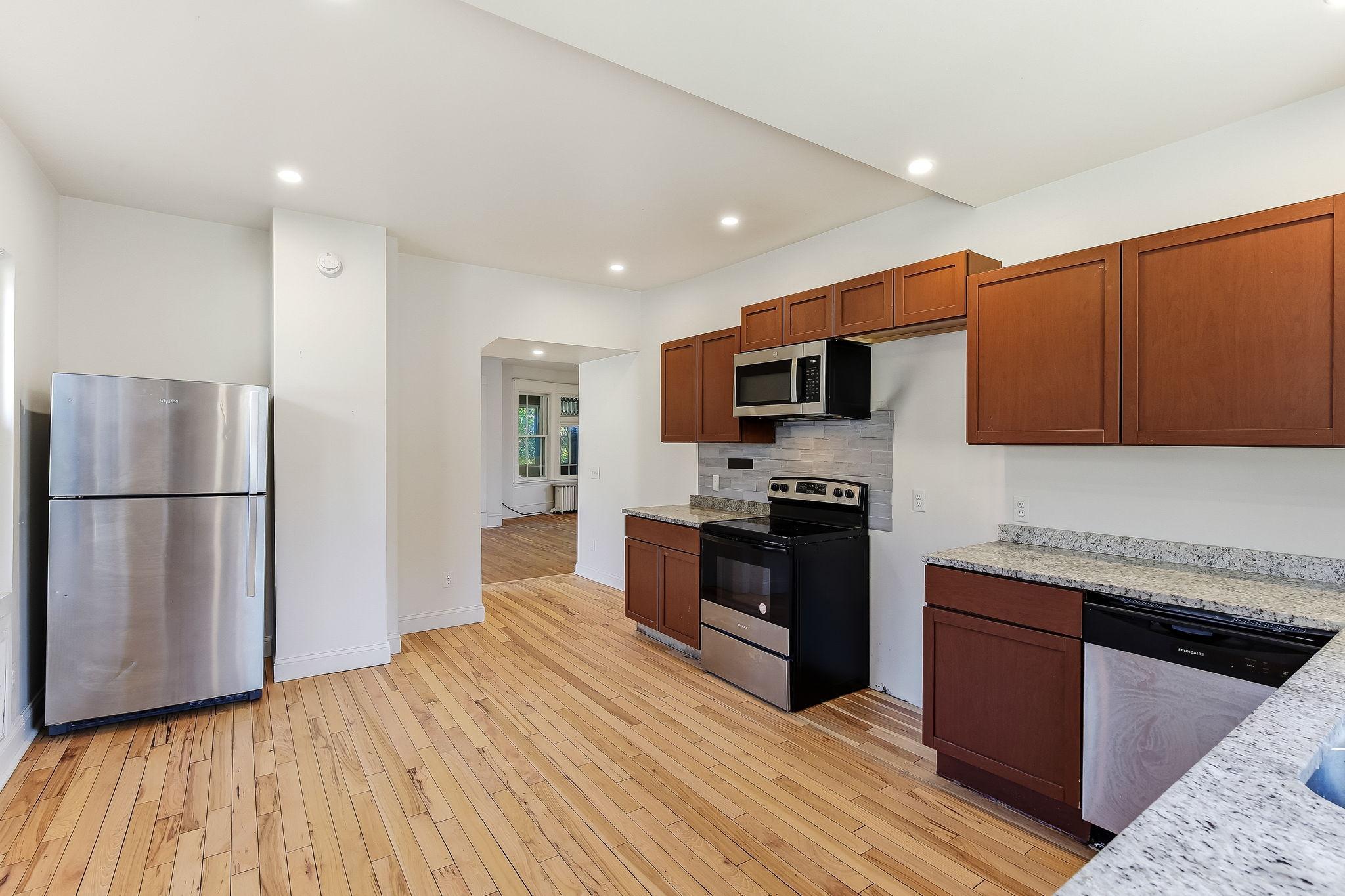 View of Residential Income at 852 Ashland Avenue, Saint Paul MN 55104, Saint Paul (11 of 40) - Mike Wilen | Minnesota Team Real Estate