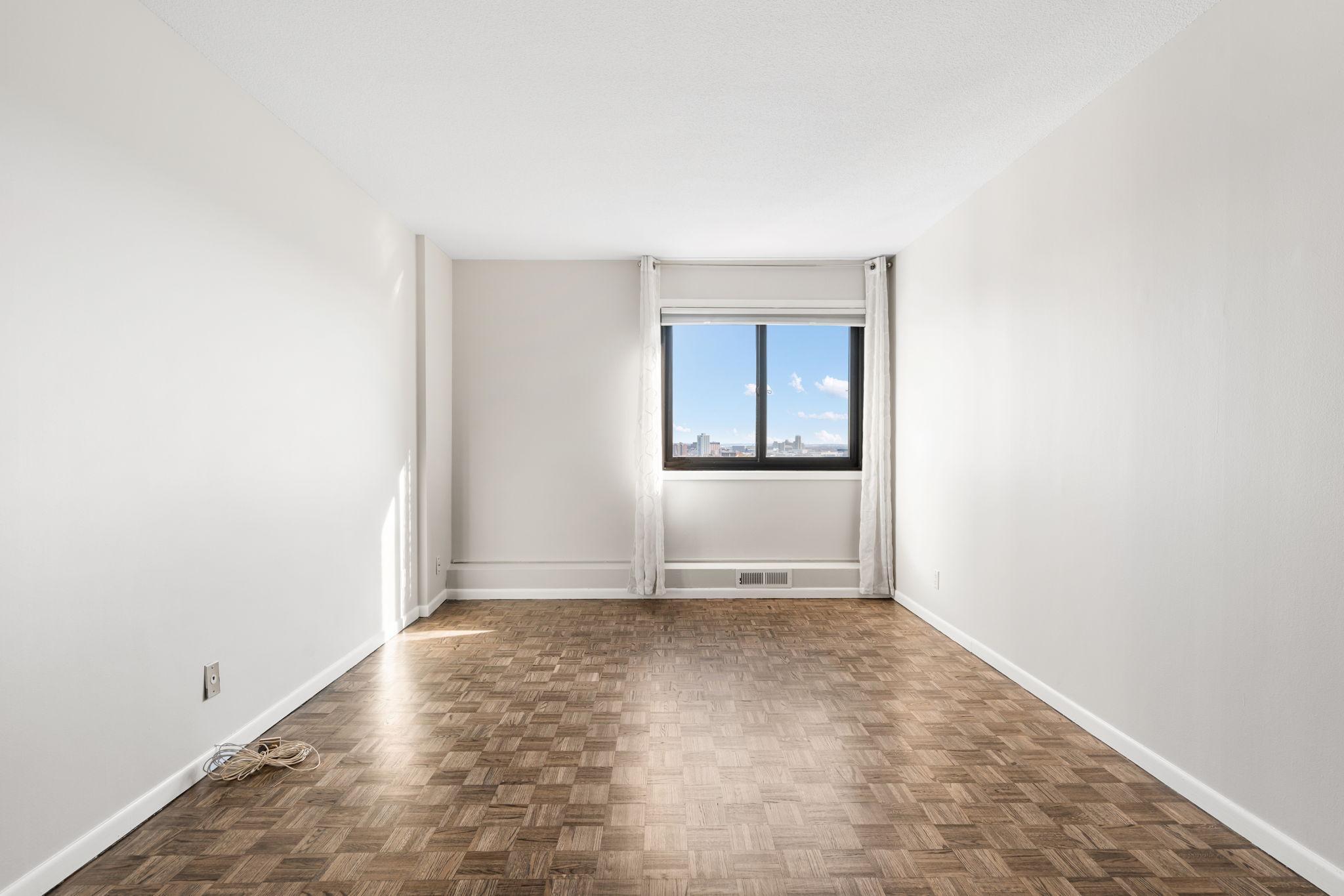 View of Residential at 410 Groveland Avenue #1605, Minneapolis MN 55403, Minneapolis (13 of 38) - Mike Wilen | Minnesota Team Real Estate