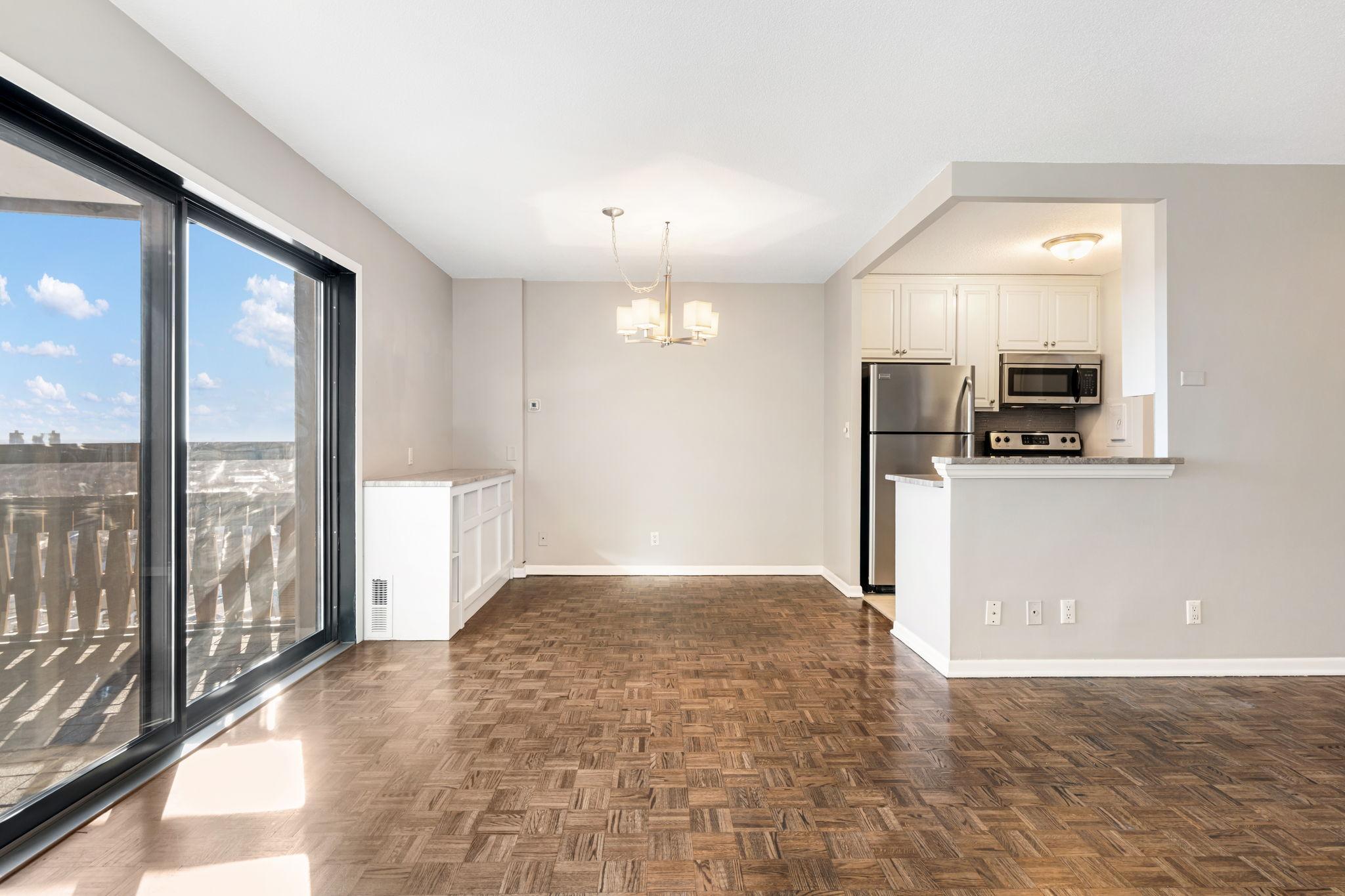 View of Residential at 410 Groveland Avenue #1605, Minneapolis MN 55403, Minneapolis (9 of 38) - Mike Wilen | Minnesota Team Real Estate