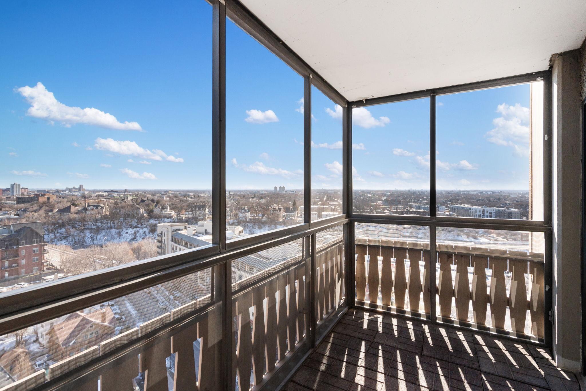 View of Residential at 410 Groveland Avenue #1605, Minneapolis MN 55403, Minneapolis (18 of 38) - Mike Wilen | Minnesota Team Real Estate
