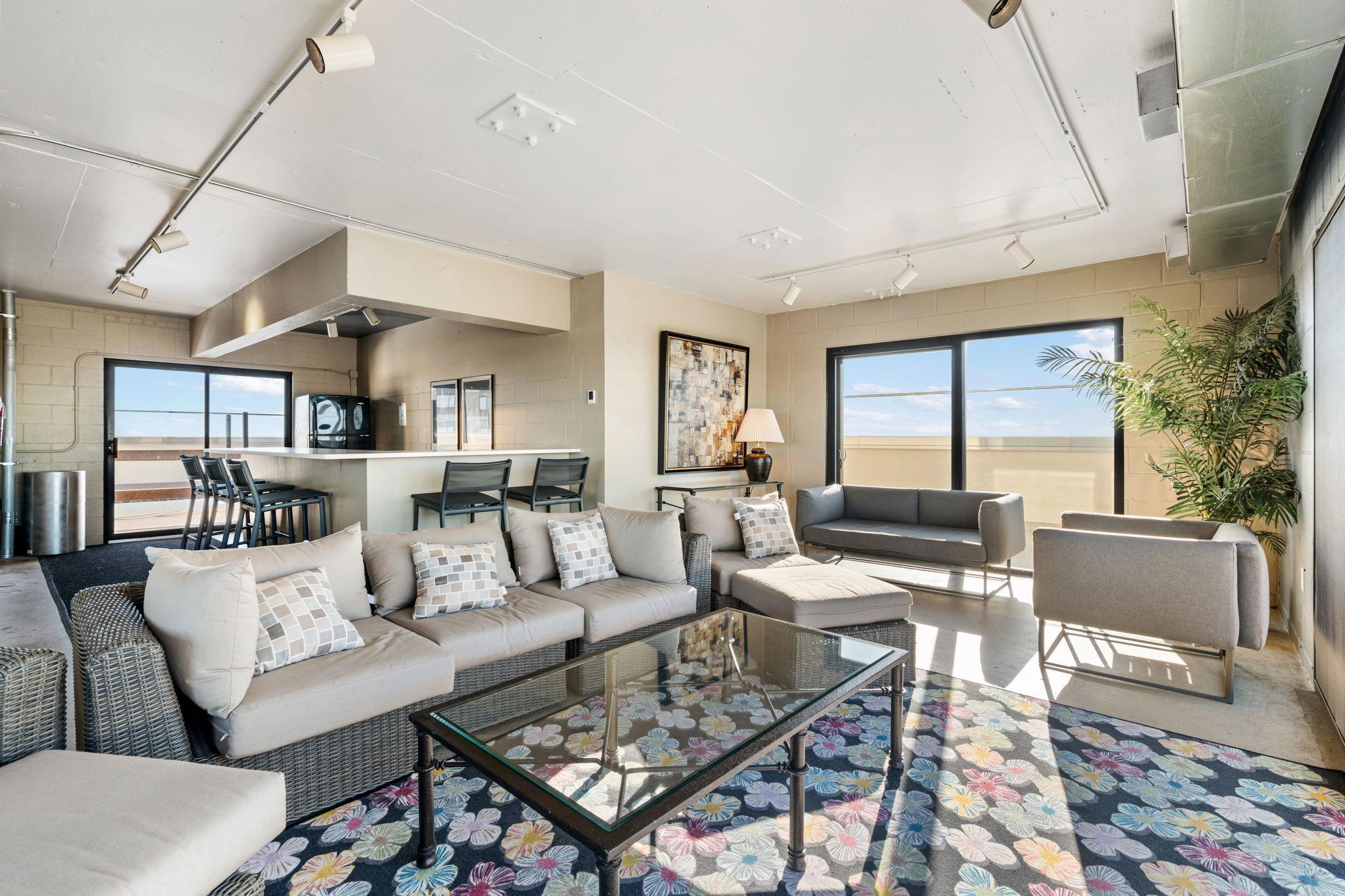 View of Residential at 410 Groveland Avenue #1605, Minneapolis MN 55403, Minneapolis (25 of 38) - Mike Wilen | Minnesota Team Real Estate