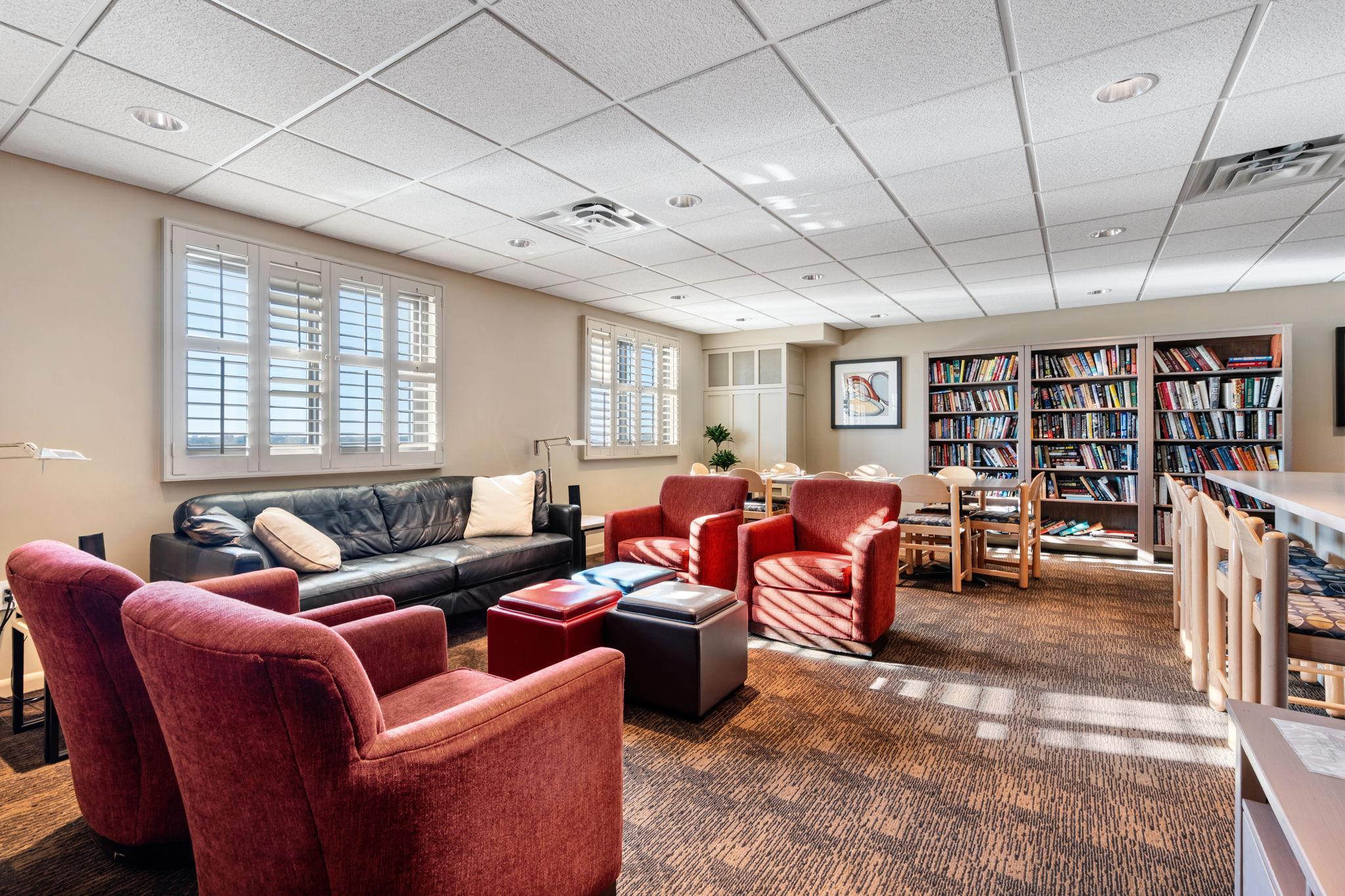View of Residential at 410 Groveland Avenue #1605, Minneapolis MN 55403, Minneapolis (23 of 38) - Mike Wilen | Minnesota Team Real Estate