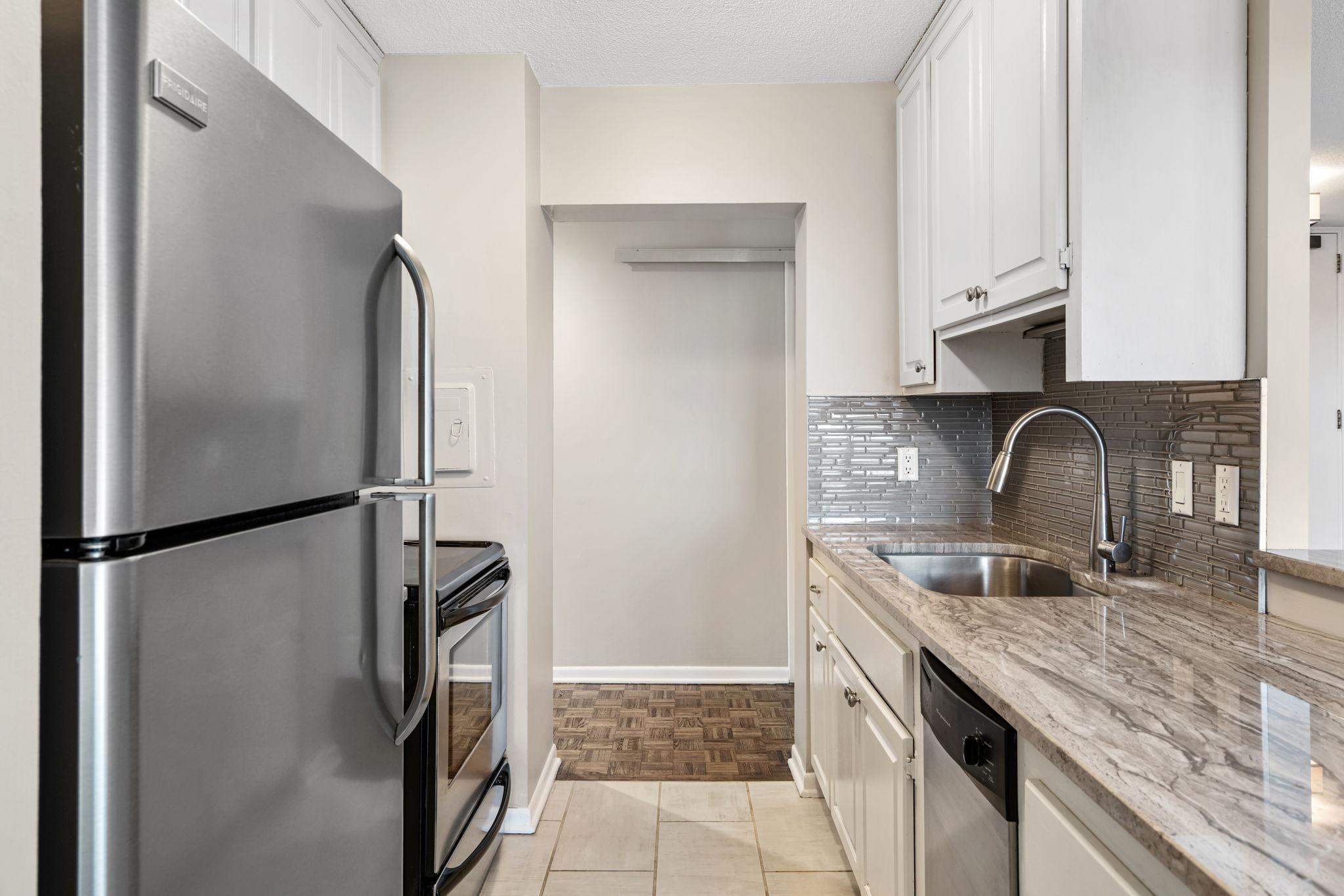 View of Residential at 410 Groveland Avenue #1605, Minneapolis MN 55403, Minneapolis (11 of 38) - Mike Wilen | Minnesota Team Real Estate