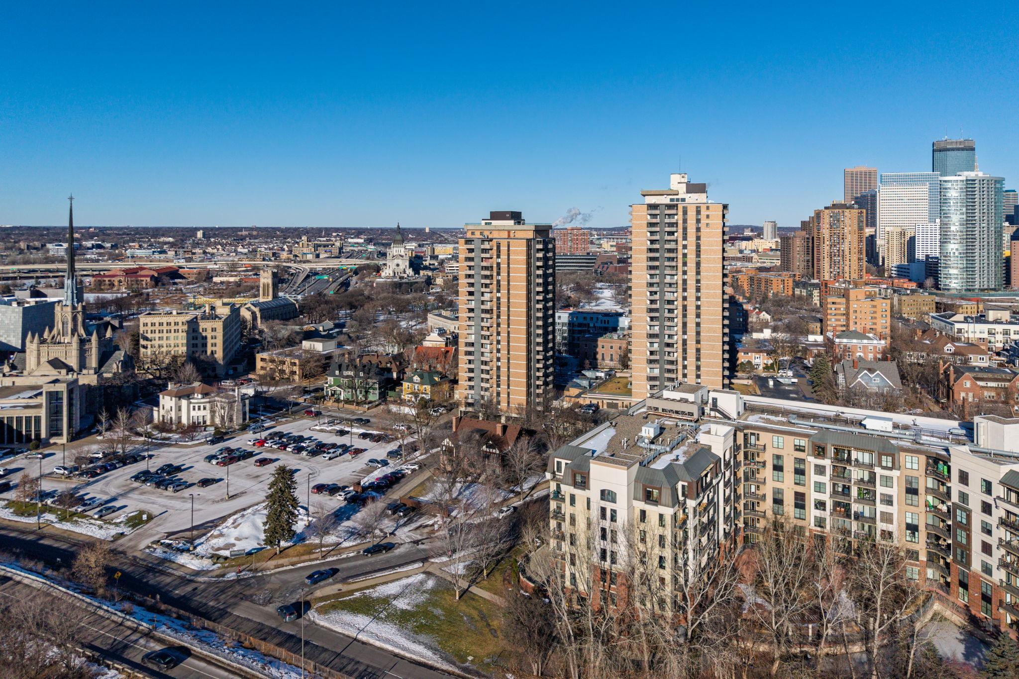 View of Residential at 410 Groveland Avenue #1605, Minneapolis MN 55403, Minneapolis (36 of 38) - Mike Wilen | Minnesota Team Real Estate
