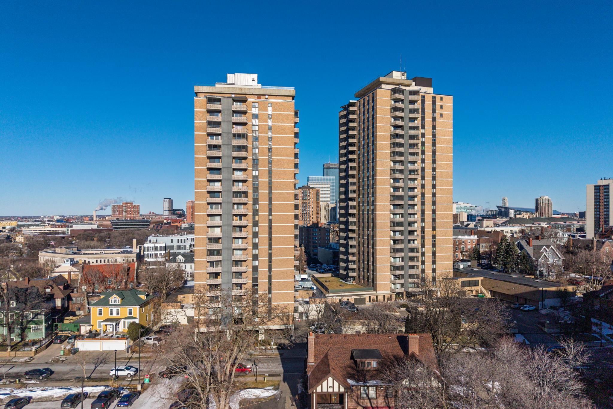 View of Residential at 410 Groveland Avenue #1605, Minneapolis MN 55403, Minneapolis (33 of 38) - Mike Wilen | Minnesota Team Real Estate
