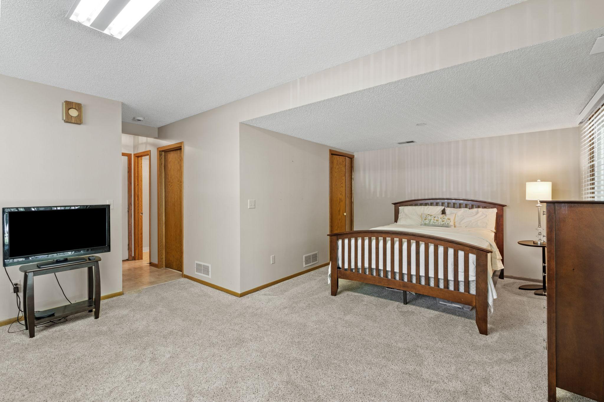 View of Residential at 9952 107th Avenue, Maple Grove MN 55369, Maple Grove (26 of 71) - Mike Wilen | Minnesota Team Real Estate