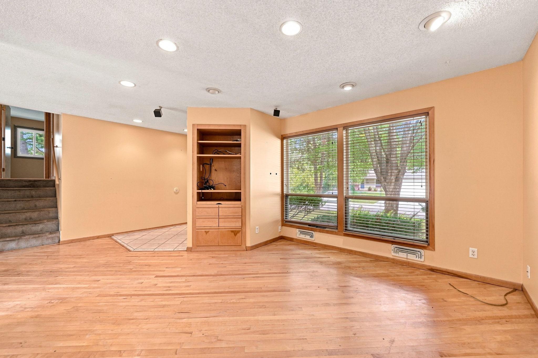 View of Residential at 2527 Interlachen Drive, Stillwater MN 55082, Stillwater (4 of 37) - Mike Wilen | Minnesota Team Real Estate