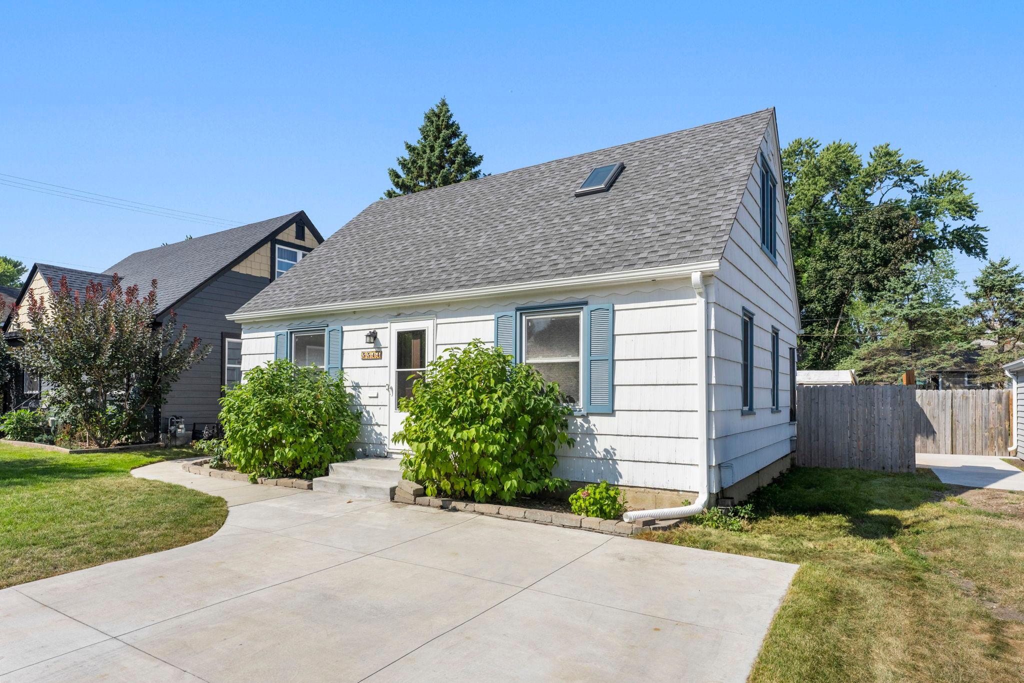 View of Residential at 5544 York Avenue, Edina MN 55410, Edina (31 of 38) - Mike Wilen | Minnesota Team Real Estate