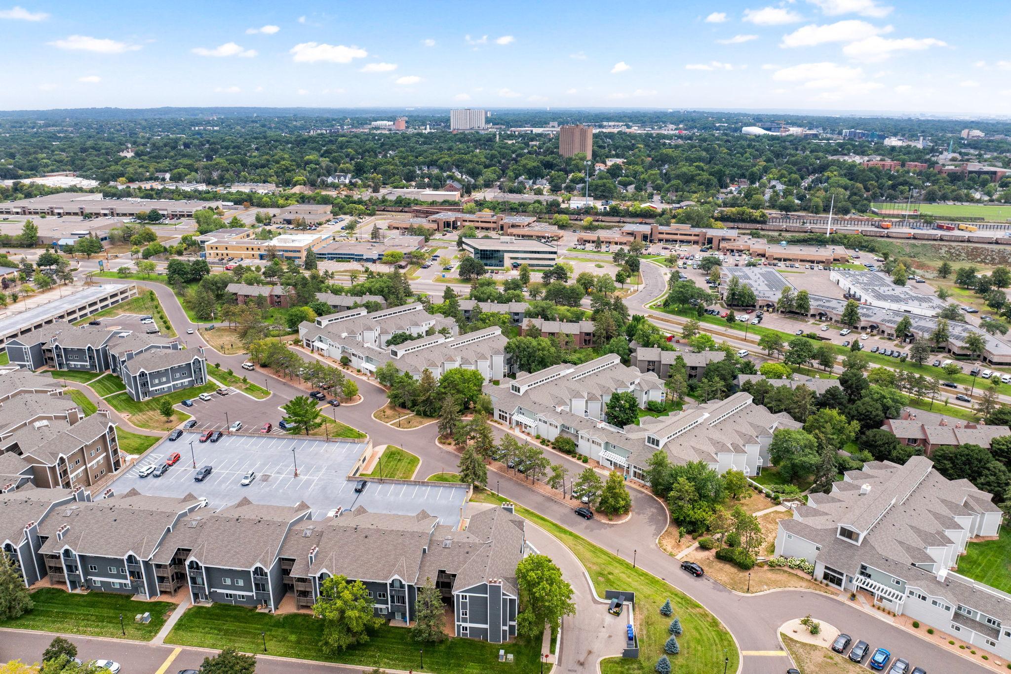 View of Residential at 1392 Carling Drive #305, Saint Paul MN 55108, Saint Paul (45 of 49) - Mike Wilen | Minnesota Team Real Estate