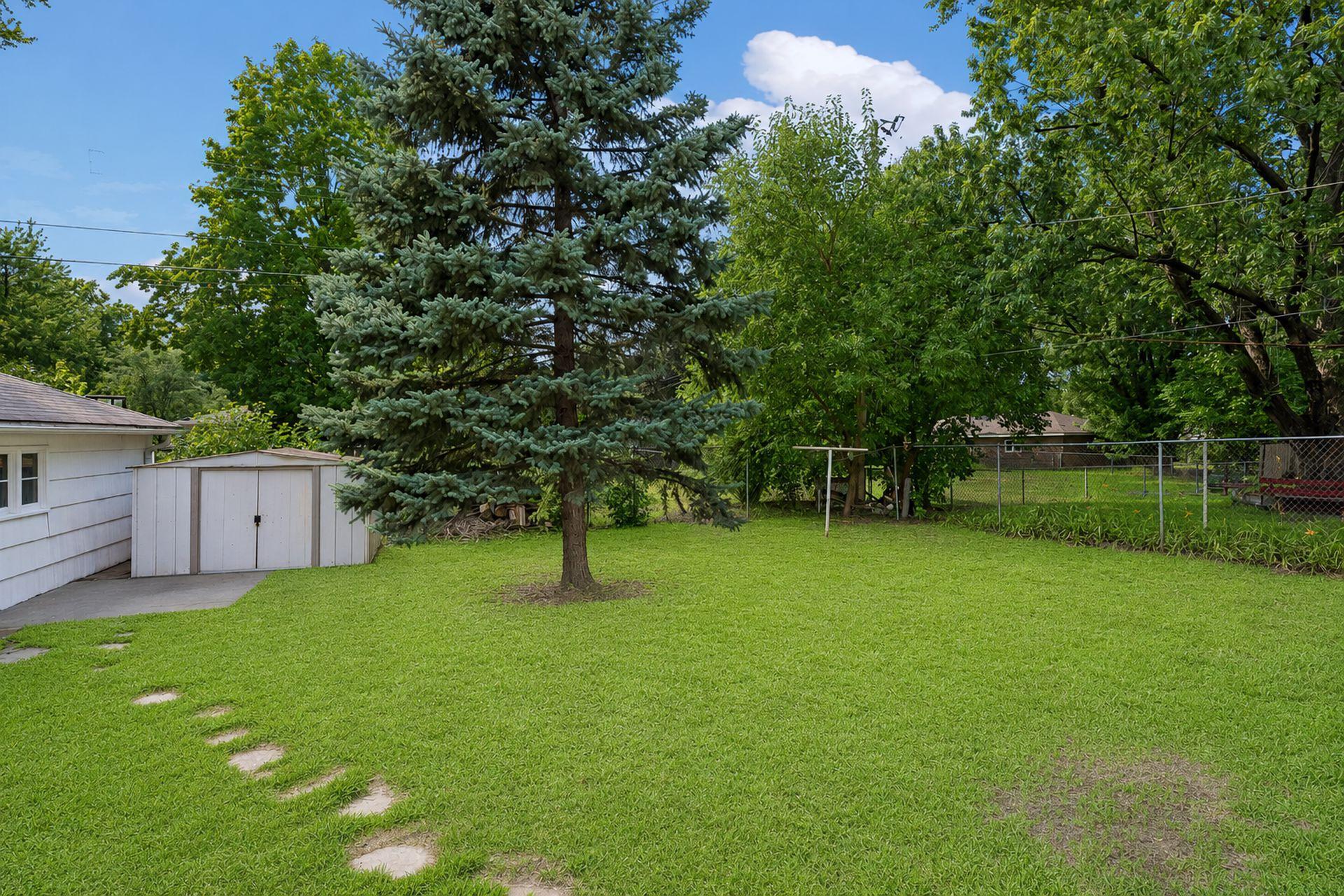 View of Residential at 7726 Thomas Avenue, Richfield MN 55423, Richfield (28 of 37) - Mike Wilen | Minnesota Team Real Estate