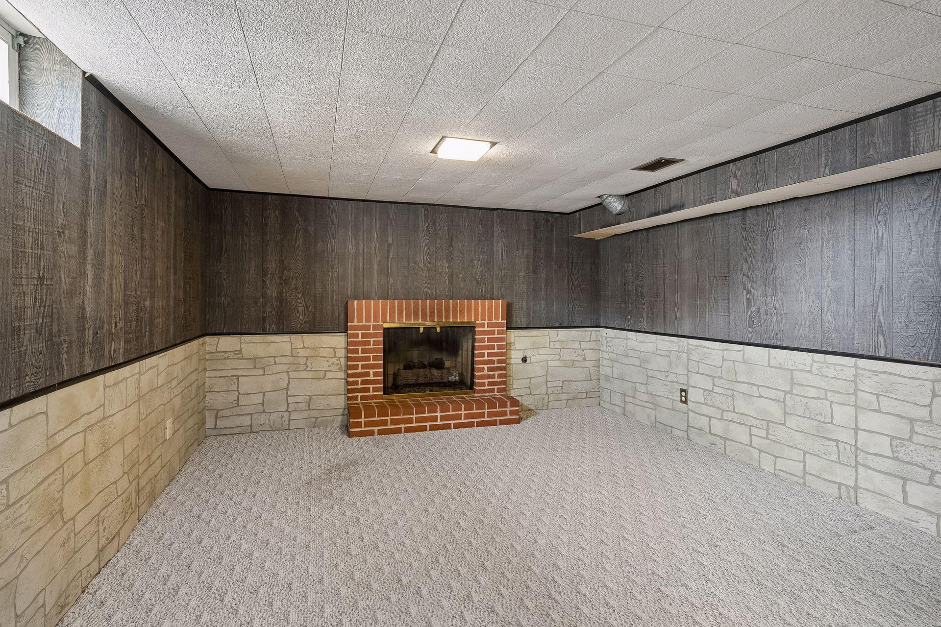 View of Residential at 7726 Thomas Avenue, Richfield MN 55423, Richfield (21 of 37) - Mike Wilen | Minnesota Team Real Estate
