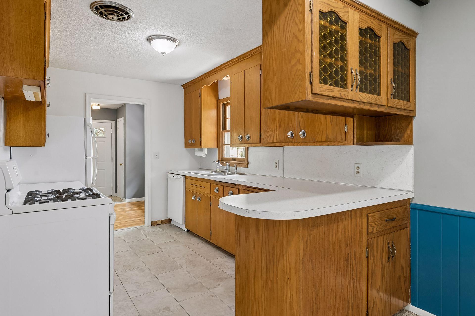 View of Residential at 7726 Thomas Avenue, Richfield MN 55423, Richfield (8 of 37) - Mike Wilen | Minnesota Team Real Estate