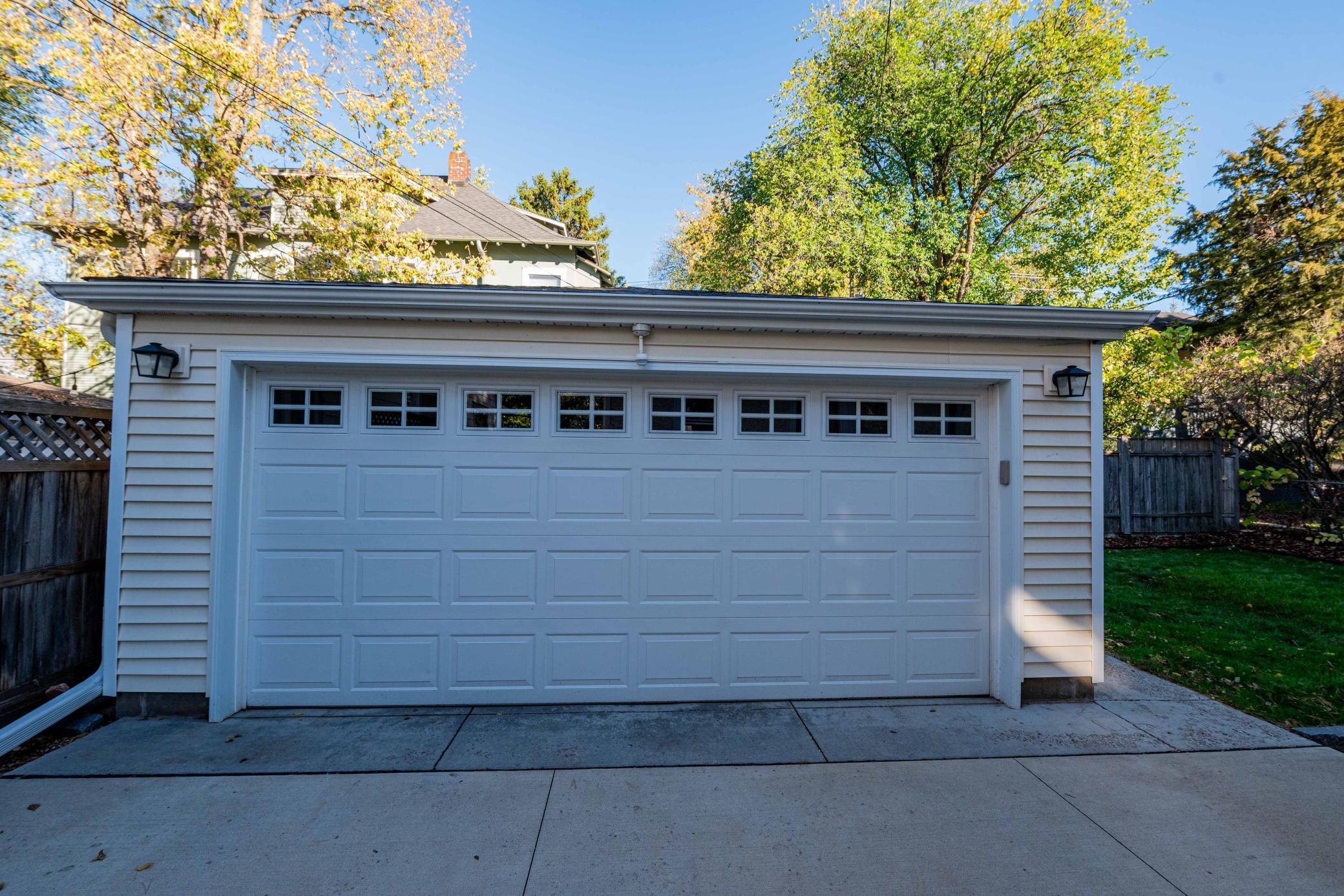 View of Residential at 2503 Irving Avenue, Minneapolis MN 55405, Minneapolis (7 of 45) - Mike Wilen | Minnesota Team Real Estate