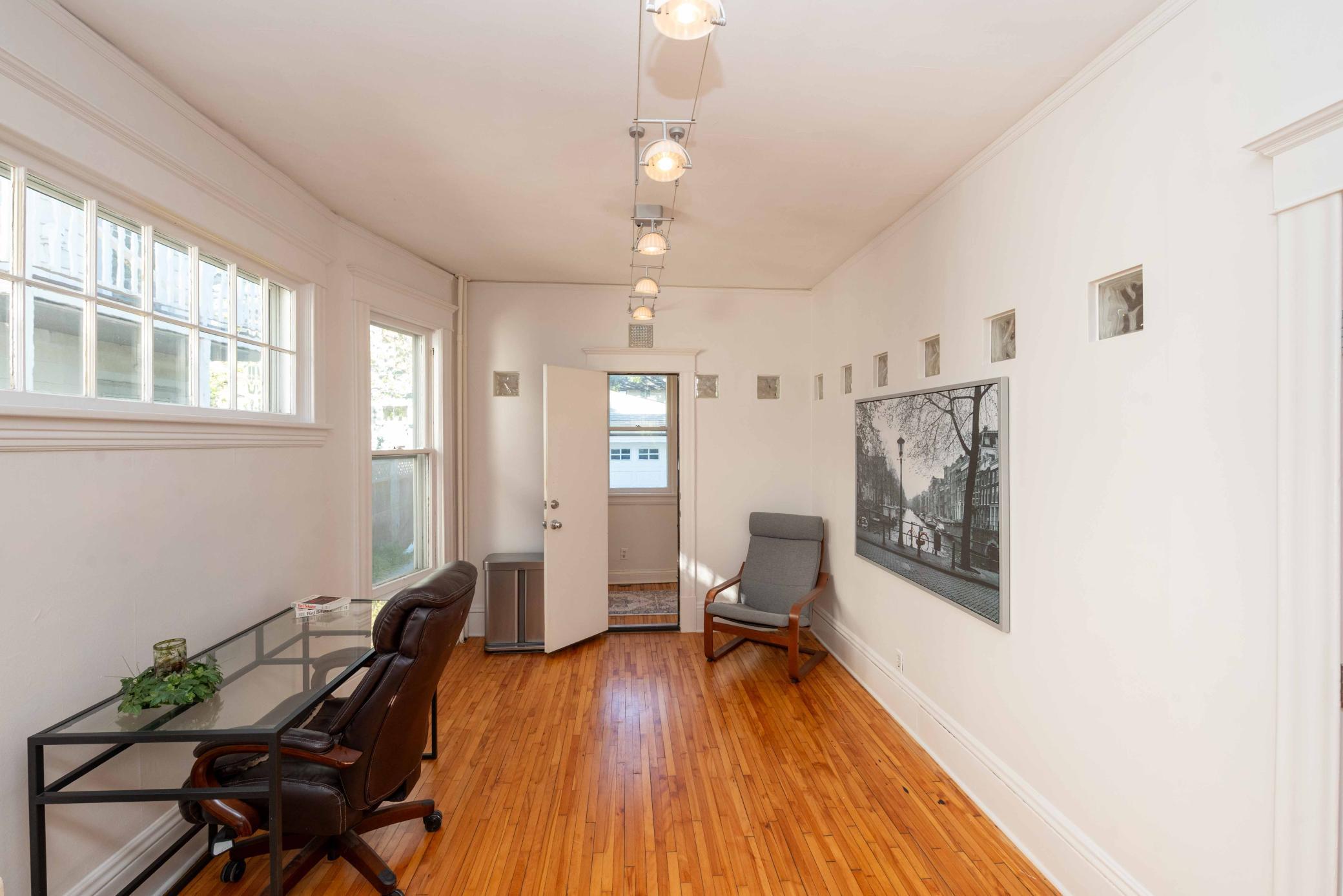 View of Residential at 2503 Irving Avenue, Minneapolis MN 55405, Minneapolis (20 of 45) - Mike Wilen | Minnesota Team Real Estate