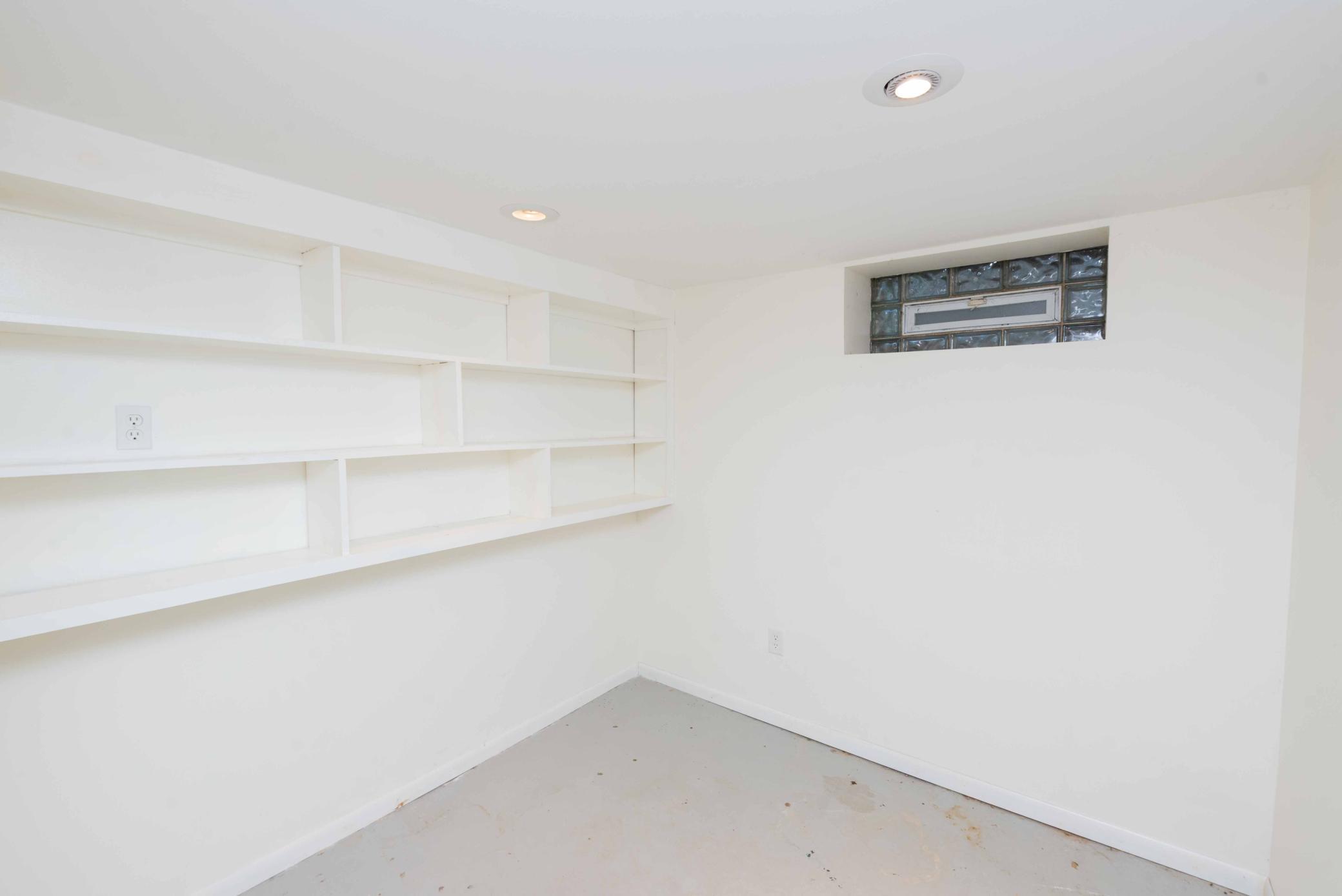 View of Residential at 2503 Irving Avenue, Minneapolis MN 55405, Minneapolis (41 of 45) - Mike Wilen | Minnesota Team Real Estate