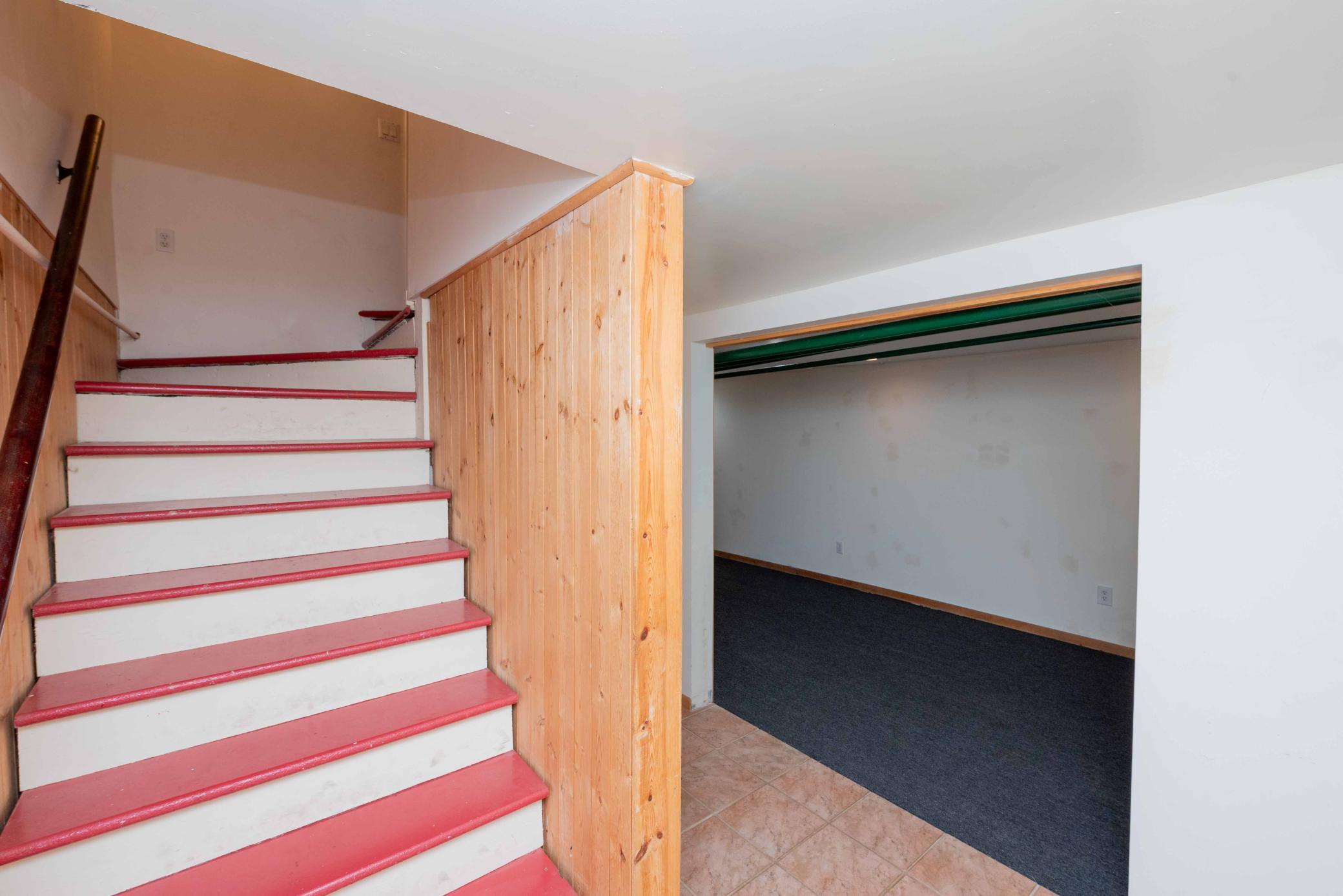 View of Residential at 2503 Irving Avenue, Minneapolis MN 55405, Minneapolis (39 of 45) - Mike Wilen | Minnesota Team Real Estate