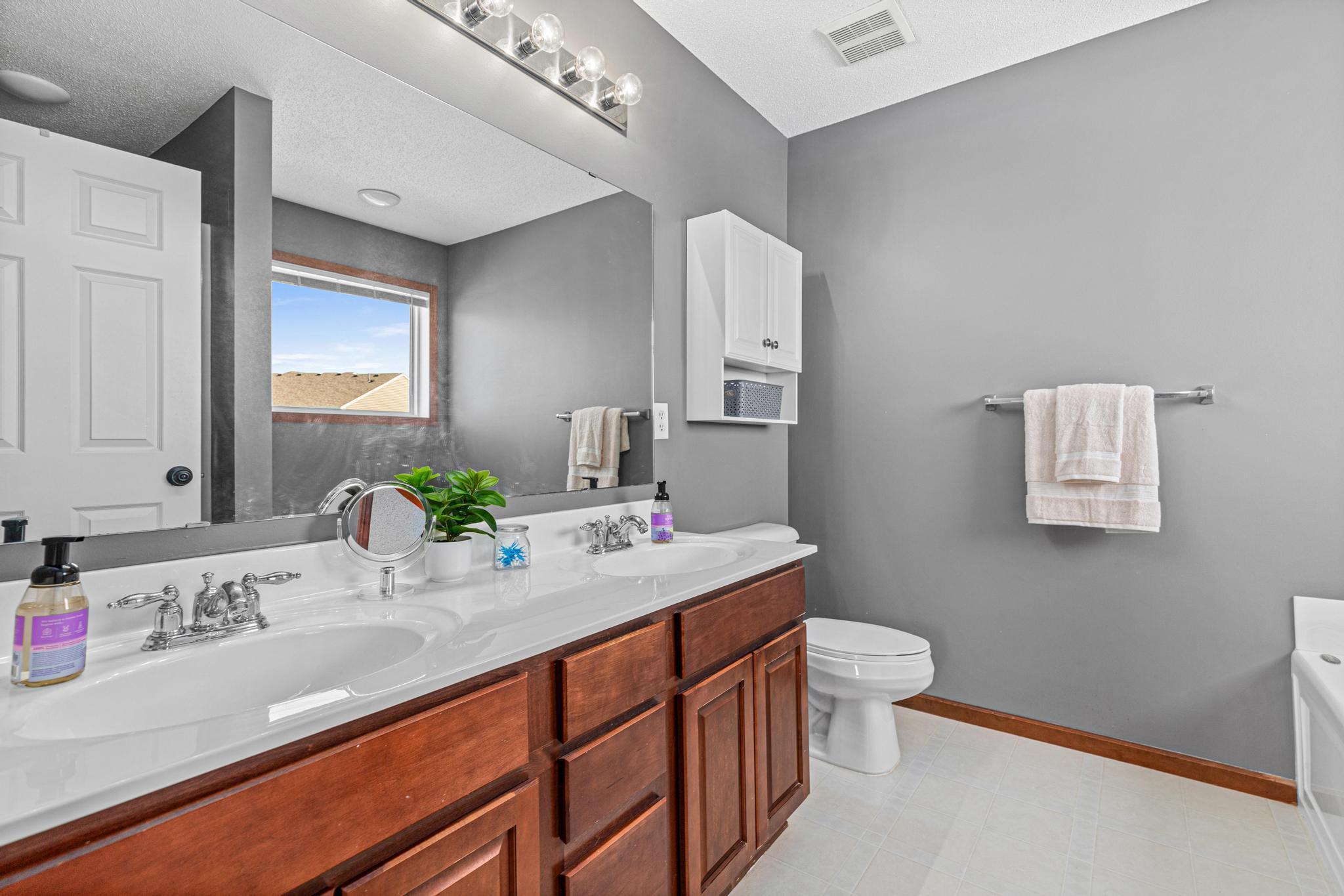 View of Residential at 8421 Blazing Star Circle, Shakopee MN 55379, Shakopee (25 of 52) - Mike Wilen | Minnesota Team Real Estate