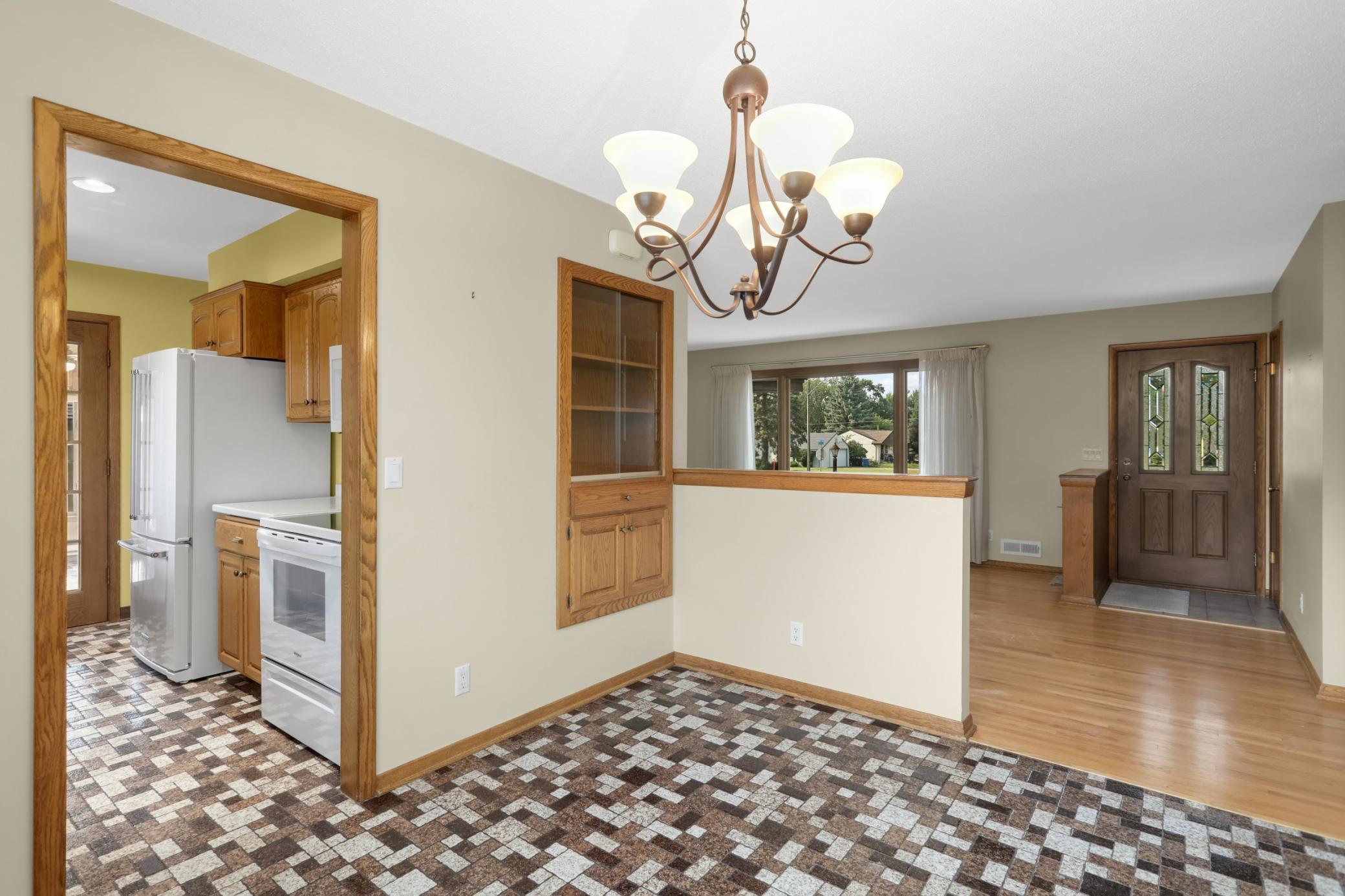 View of Residential at 610 57th Avenue, Fridley MN 55432, Fridley (10 of 34) - Mike Wilen | Minnesota Team Real Estate