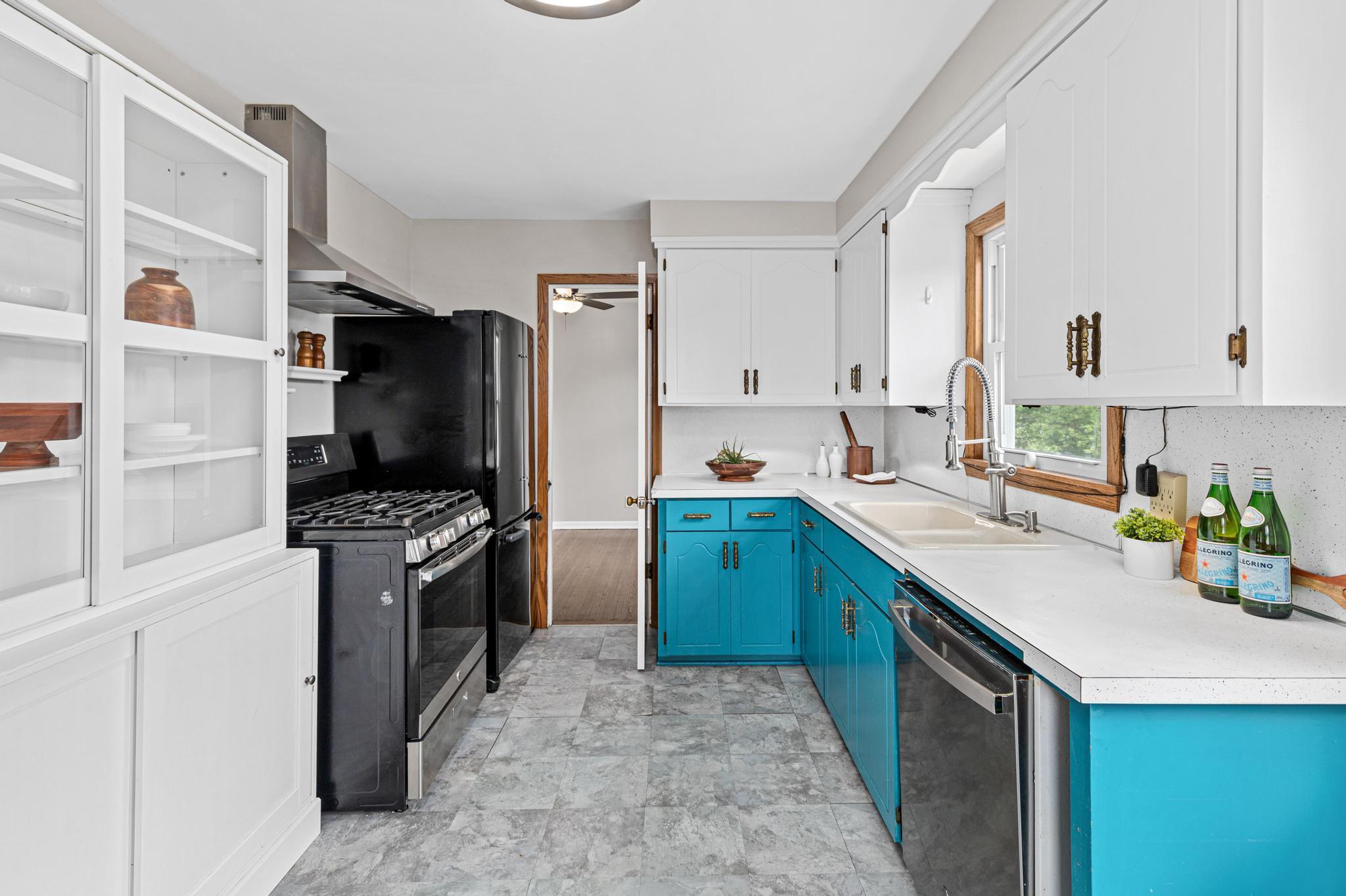 View of Residential at 4425 Crawford Road, Minnetonka MN 55343, Minnetonka (10 of 32) - Mike Wilen | Minnesota Team Real Estate