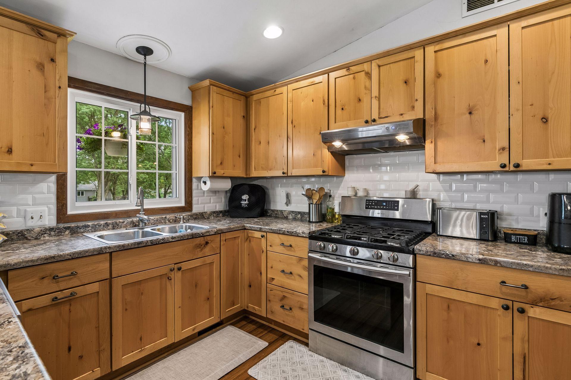 View of Residential at 17540 Ionia Path, Lakeville MN 55044, Lakeville (21 of 39) - Mike Wilen | Minnesota Team Real Estate