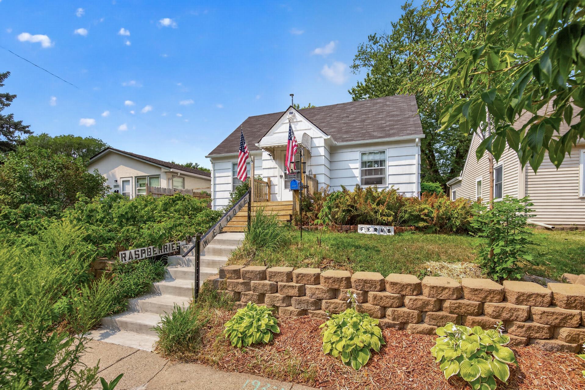 View of Residential at 3443 4th Street, Minneapolis MN 55412, Minneapolis (46 of 48) - Mike Wilen | Minnesota Team Real Estate