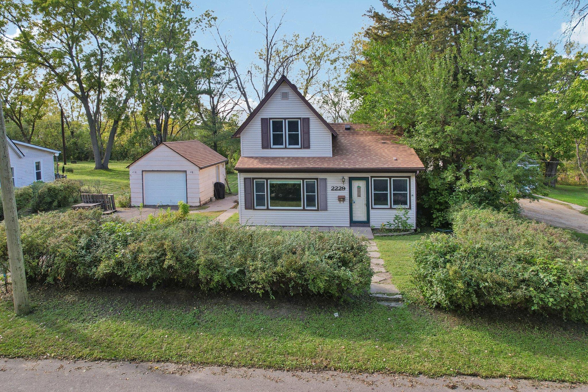 View of Residential at 2229 Oak Hill Place, North Saint Paul MN 55109, North Saint Paul (21 of 26) - Mike Wilen | Minnesota Team Real Estate