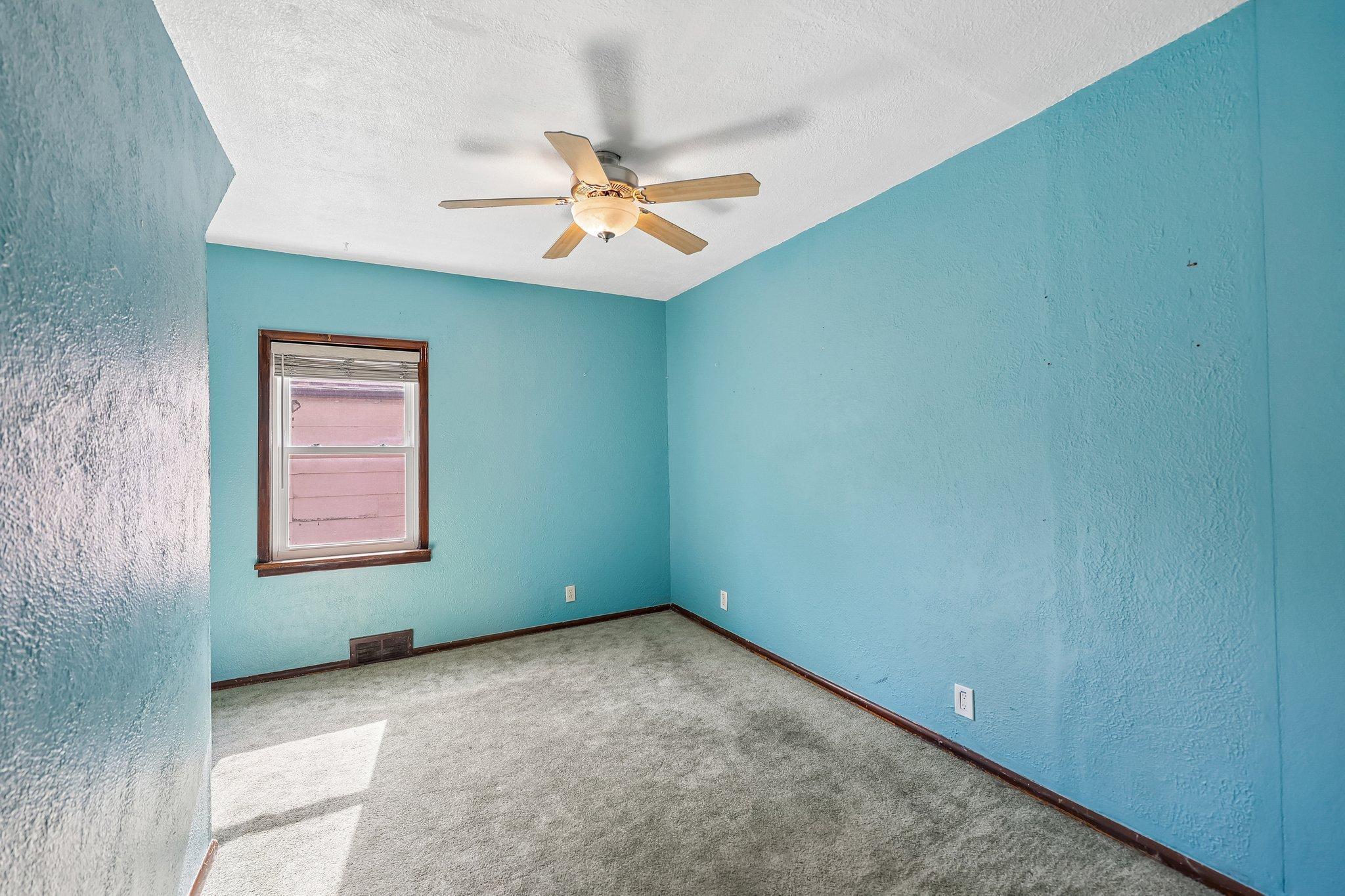 View of Residential at 2229 Oak Hill Place, North Saint Paul MN 55109, North Saint Paul (11 of 26) - Mike Wilen | Minnesota Team Real Estate