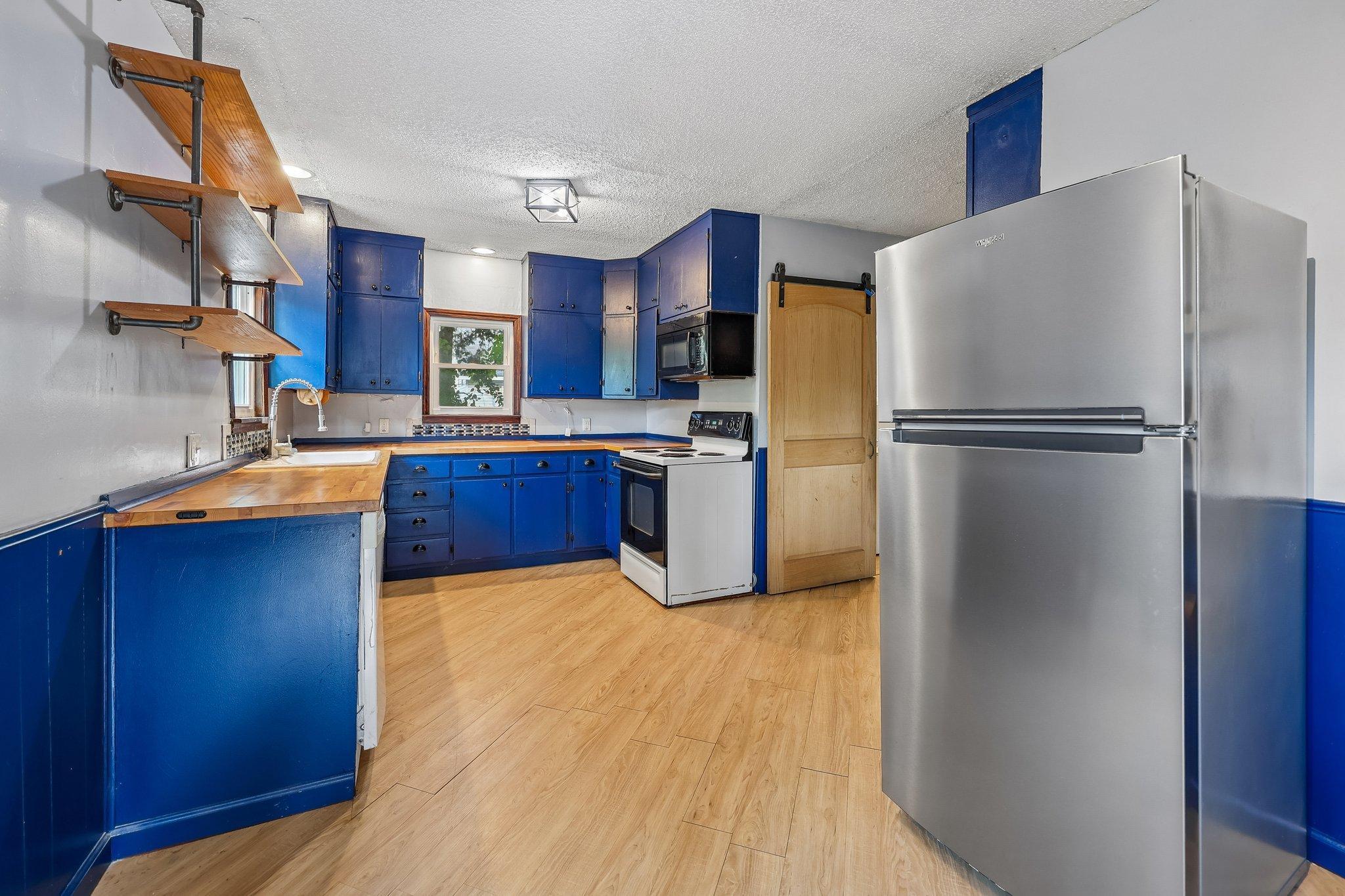 View of Residential at 2229 Oak Hill Place, North Saint Paul MN 55109, North Saint Paul (9 of 26) - Mike Wilen | Minnesota Team Real Estate