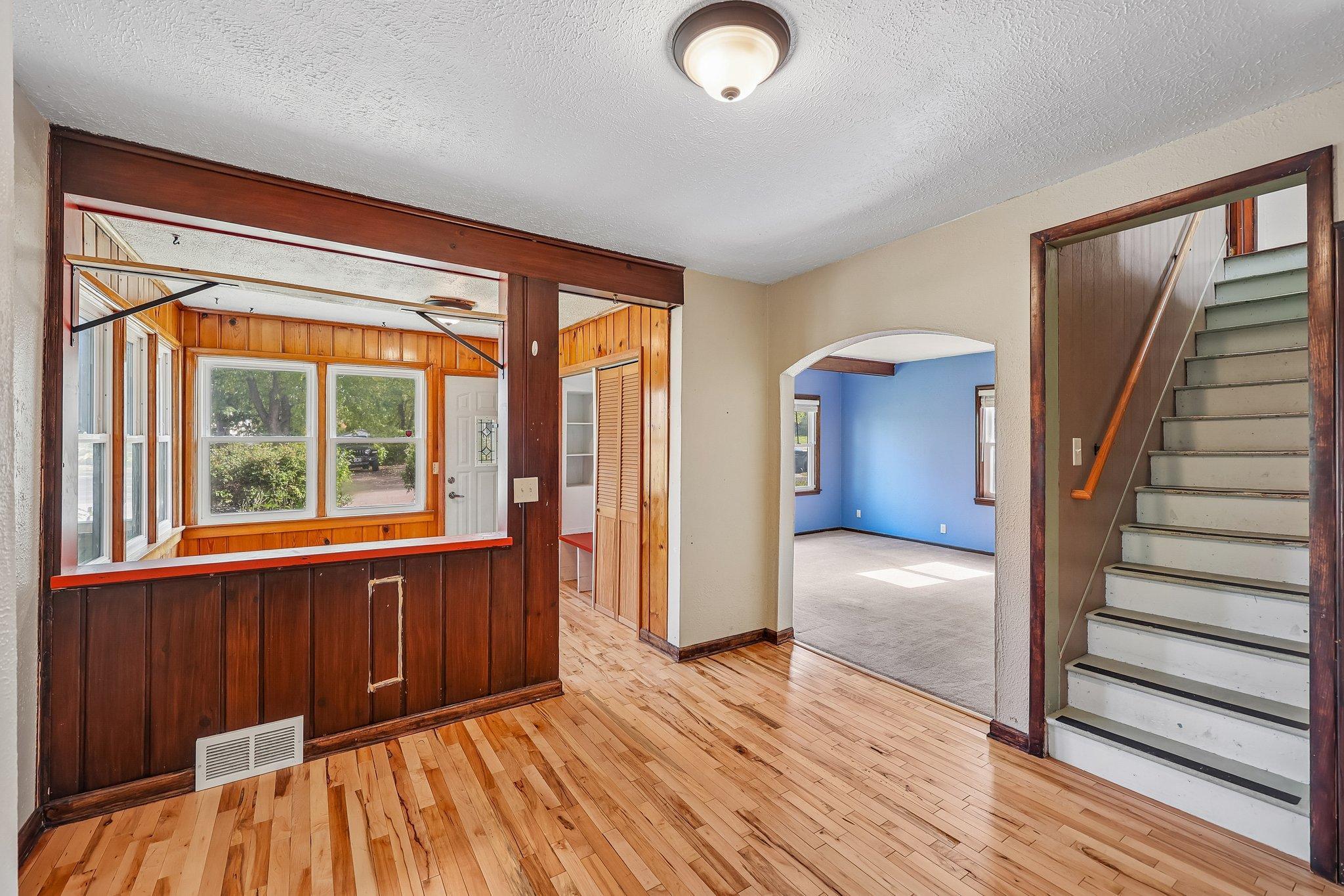 View of Residential at 2229 Oak Hill Place, North Saint Paul MN 55109, North Saint Paul (6 of 26) - Mike Wilen | Minnesota Team Real Estate