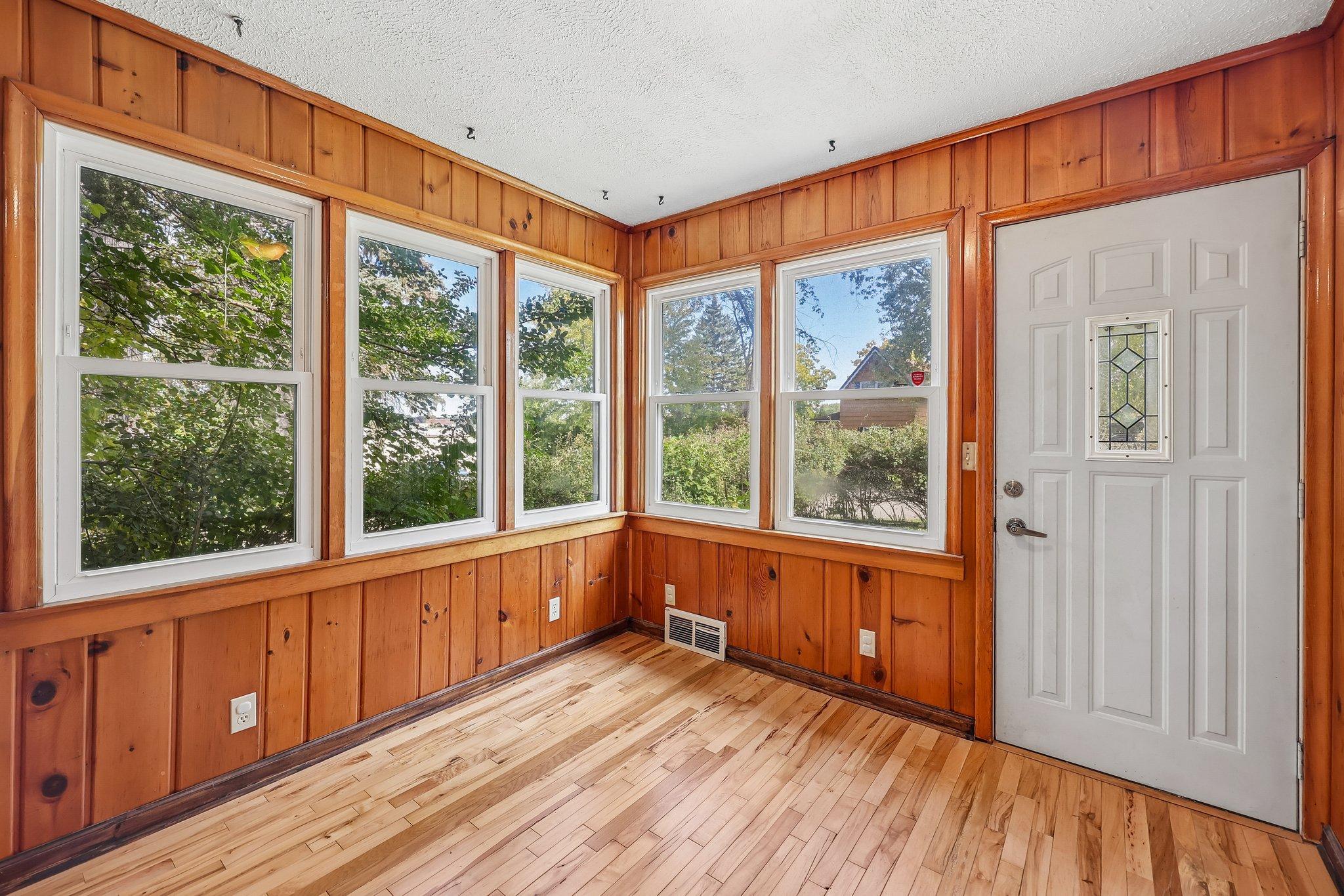 View of Residential at 2229 Oak Hill Place, North Saint Paul MN 55109, North Saint Paul (4 of 26) - Mike Wilen | Minnesota Team Real Estate