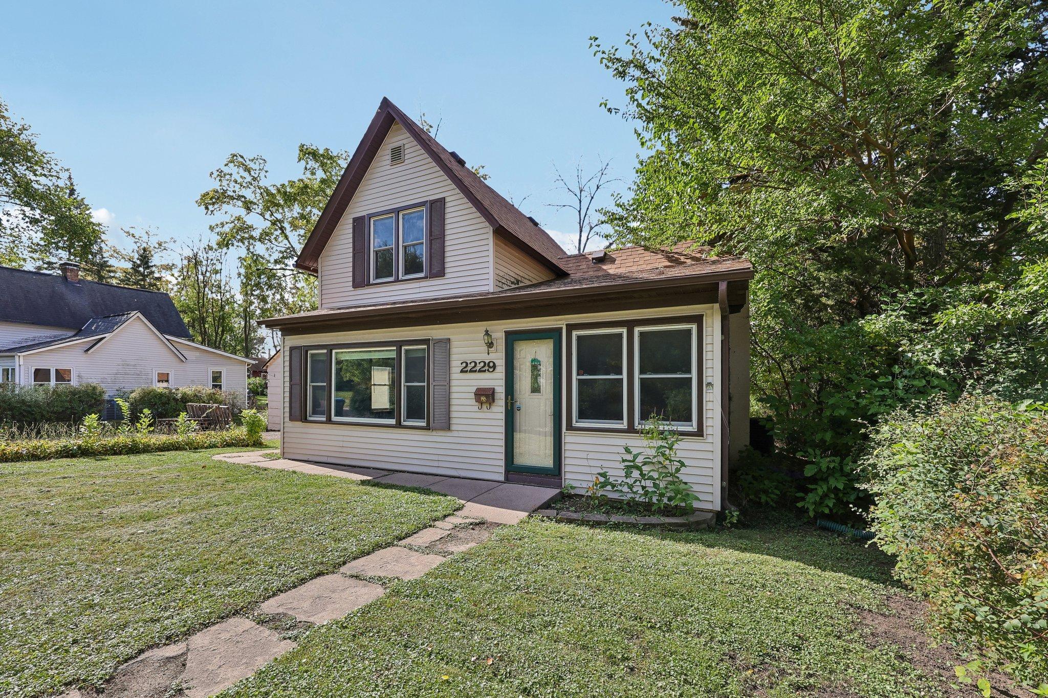 View of Single Family at 2229 Oak Hill Place, North Saint Paul - Mike Wilen | Minnesota Team Real Estate