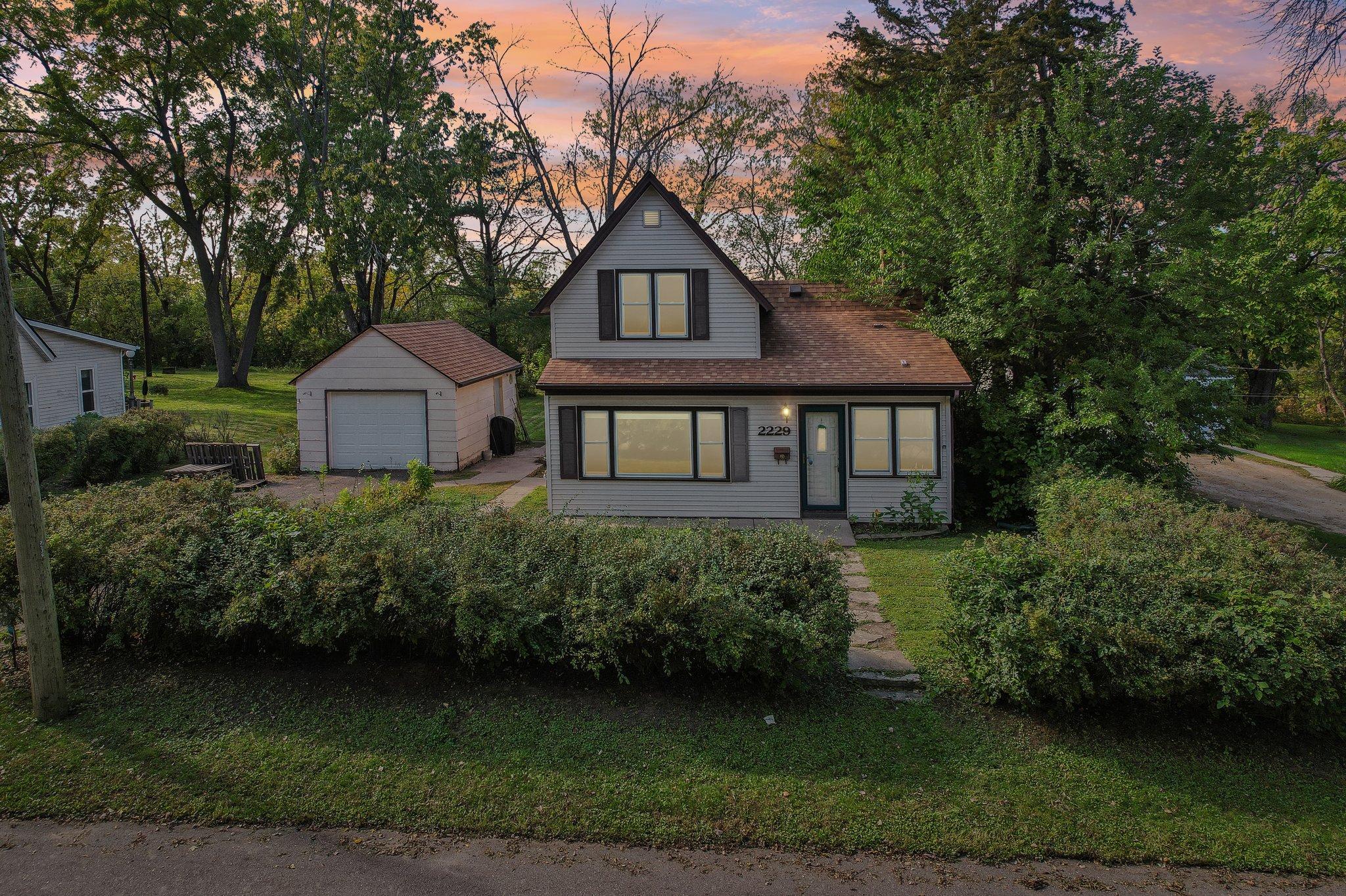 View of Residential at 2229 Oak Hill Place, North Saint Paul MN 55109, North Saint Paul (2 of 26) - Mike Wilen | Minnesota Team Real Estate