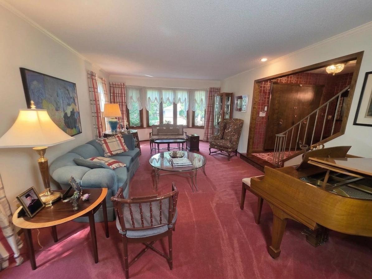 View of Residential at 776 Upper Colonial Drive, Mendota Heights MN 55118, Mendota Heights (8 of 30) - Mike Wilen | Minnesota Team Real Estate