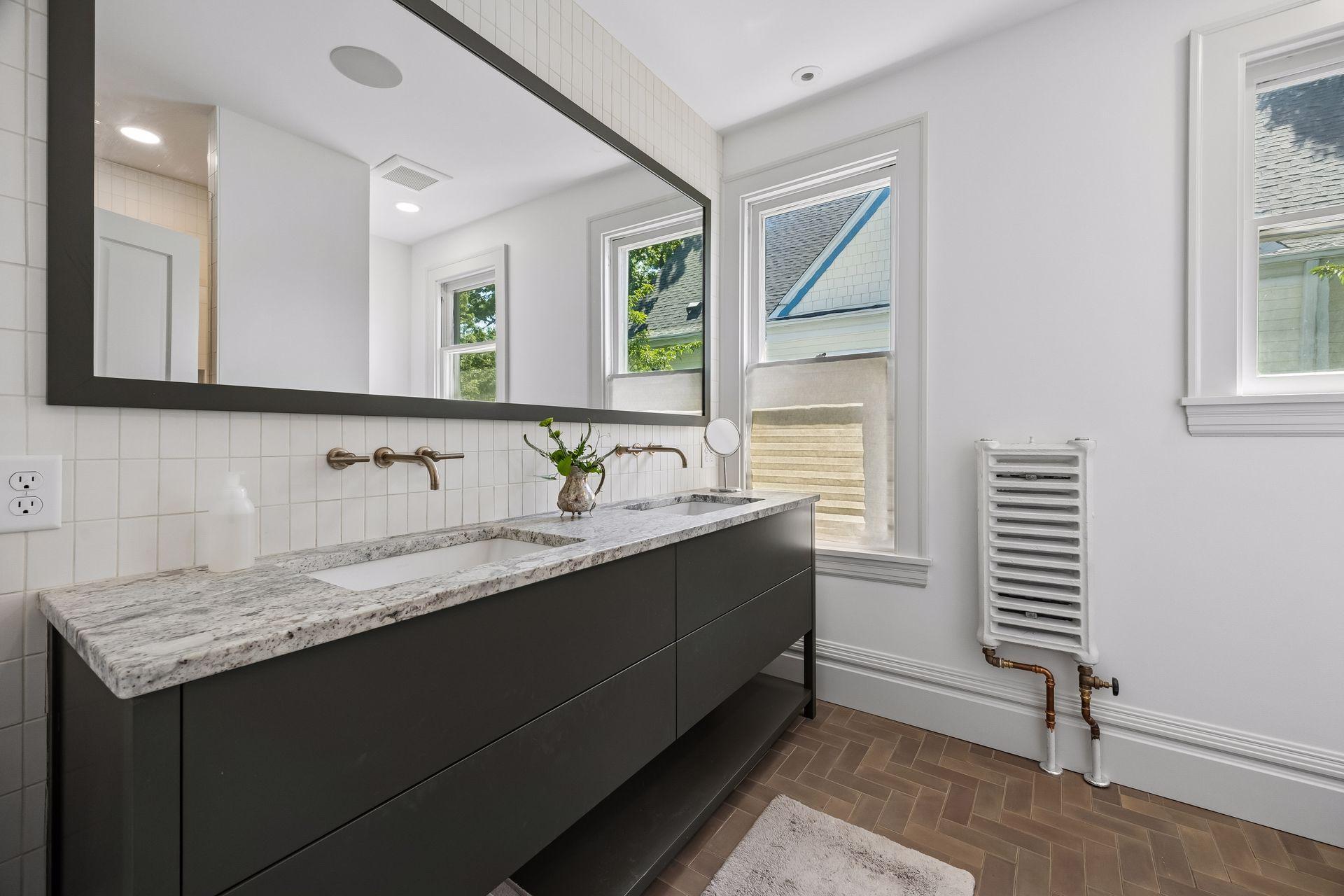 View of Residential at 2432 24th Street, Minneapolis MN 55405, Minneapolis (26 of 51) - Mike Wilen | Minnesota Team Real Estate