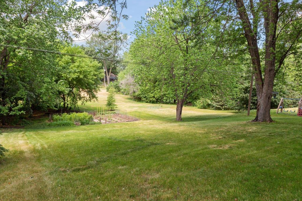 View of Residential at 1642 Edgewood Avenue, Saint Louis Park MN 55426, Saint Louis Park (26 of 28) - Mike Wilen | Minnesota Team Real Estate