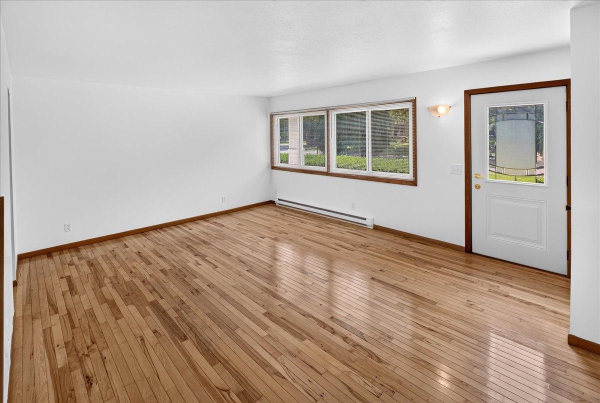 View of Residential Income at 25640 Wild Rose Lane, Shorewood MN 55331, Shorewood (30 of 46) - Mike Wilen | Minnesota Team Real Estate