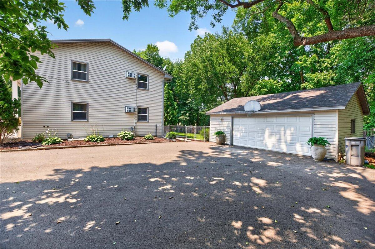 View of Residential Income at 25640 Wild Rose Lane, Shorewood MN 55331, Shorewood (6 of 46) - Mike Wilen | Minnesota Team Real Estate