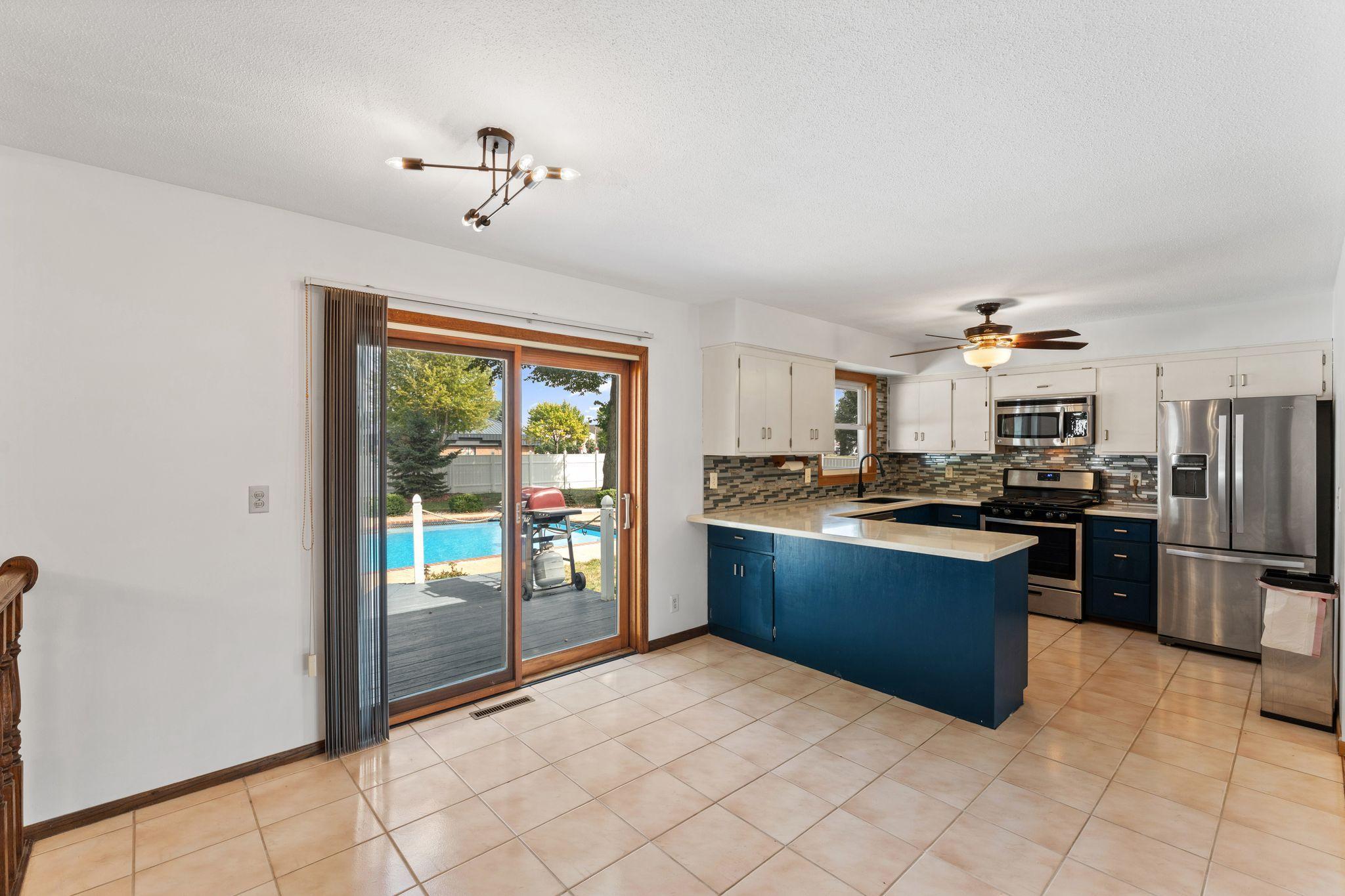 View of Residential at 14490 Gannon Way, Apple Valley MN 55124, Apple Valley (8 of 40) - Mike Wilen | Minnesota Team Real Estate