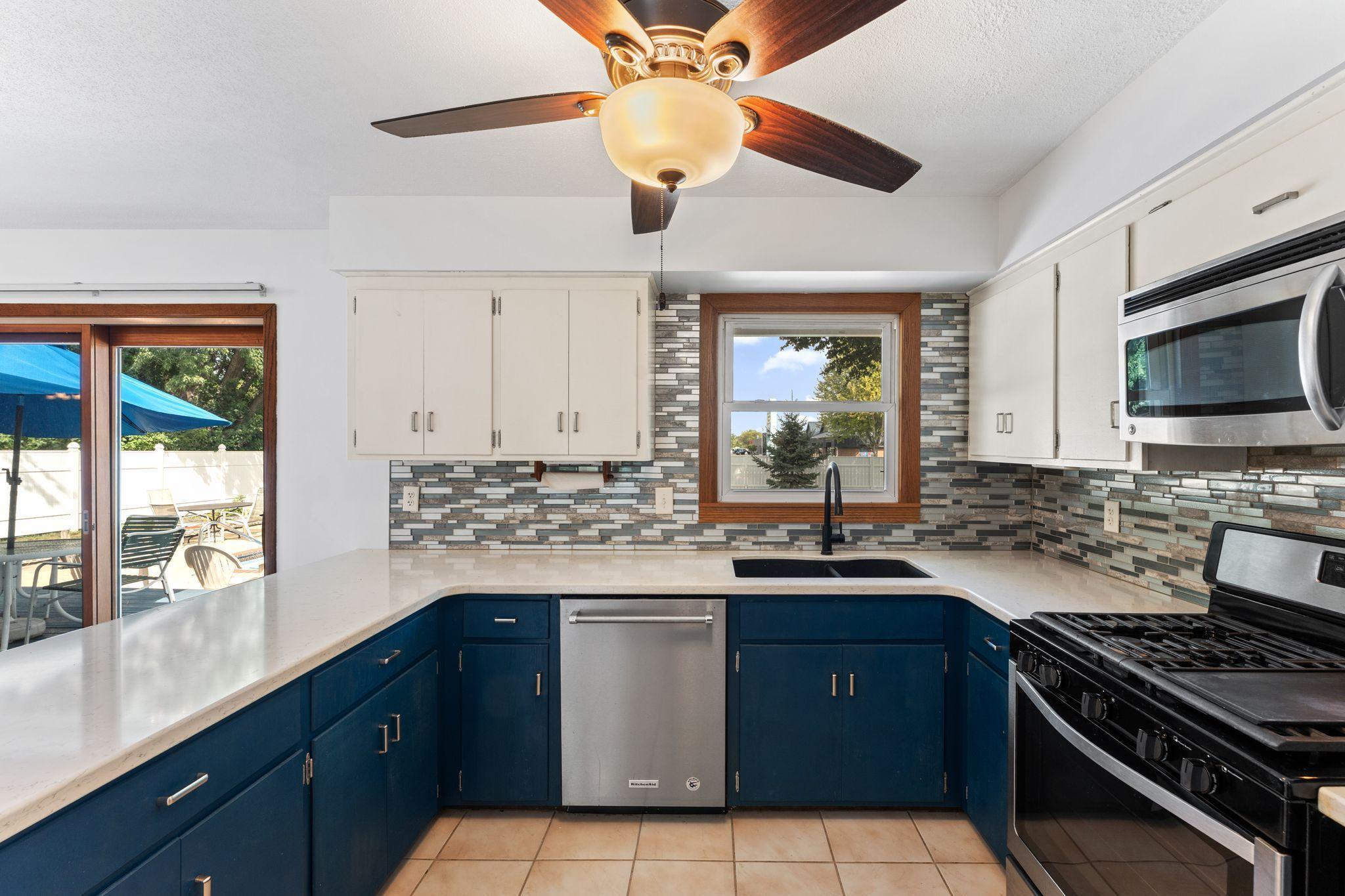View of Residential at 14490 Gannon Way, Apple Valley MN 55124, Apple Valley (11 of 40) - Mike Wilen | Minnesota Team Real Estate