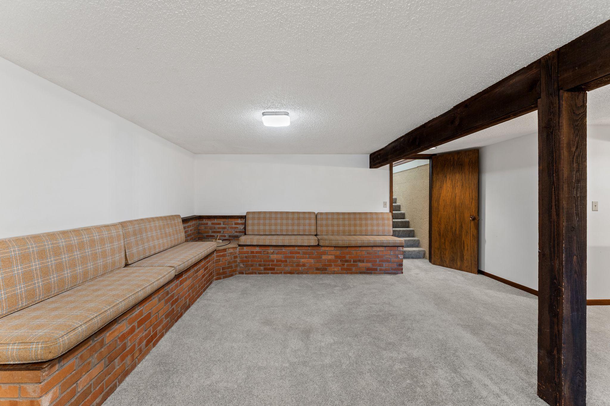 View of Residential at 14490 Gannon Way, Apple Valley MN 55124, Apple Valley (27 of 40) - Mike Wilen | Minnesota Team Real Estate