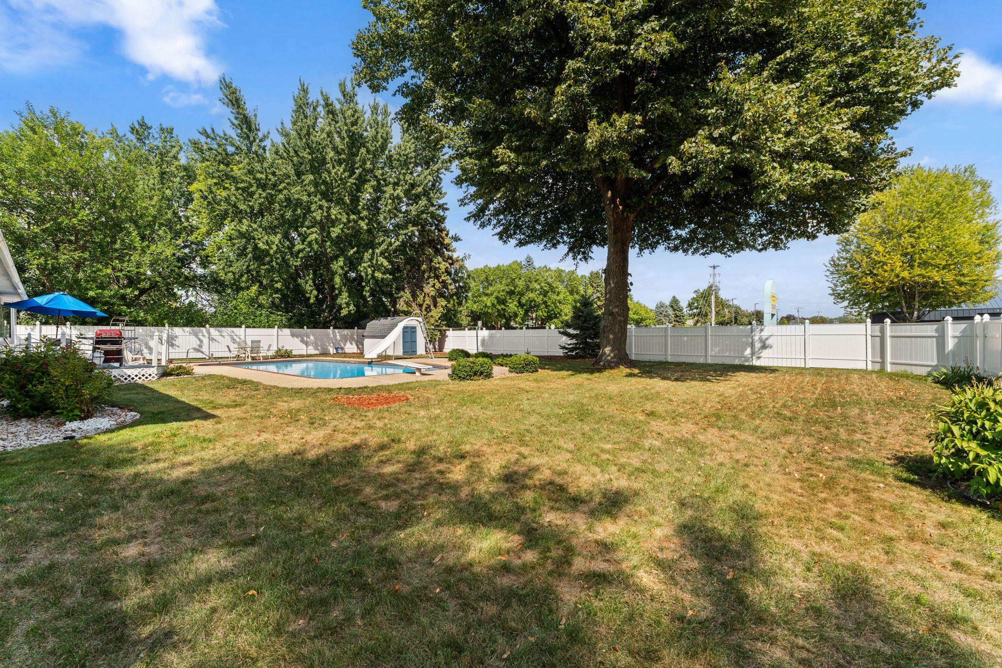 View of Residential at 14490 Gannon Way, Apple Valley MN 55124, Apple Valley (39 of 40) - Mike Wilen | Minnesota Team Real Estate