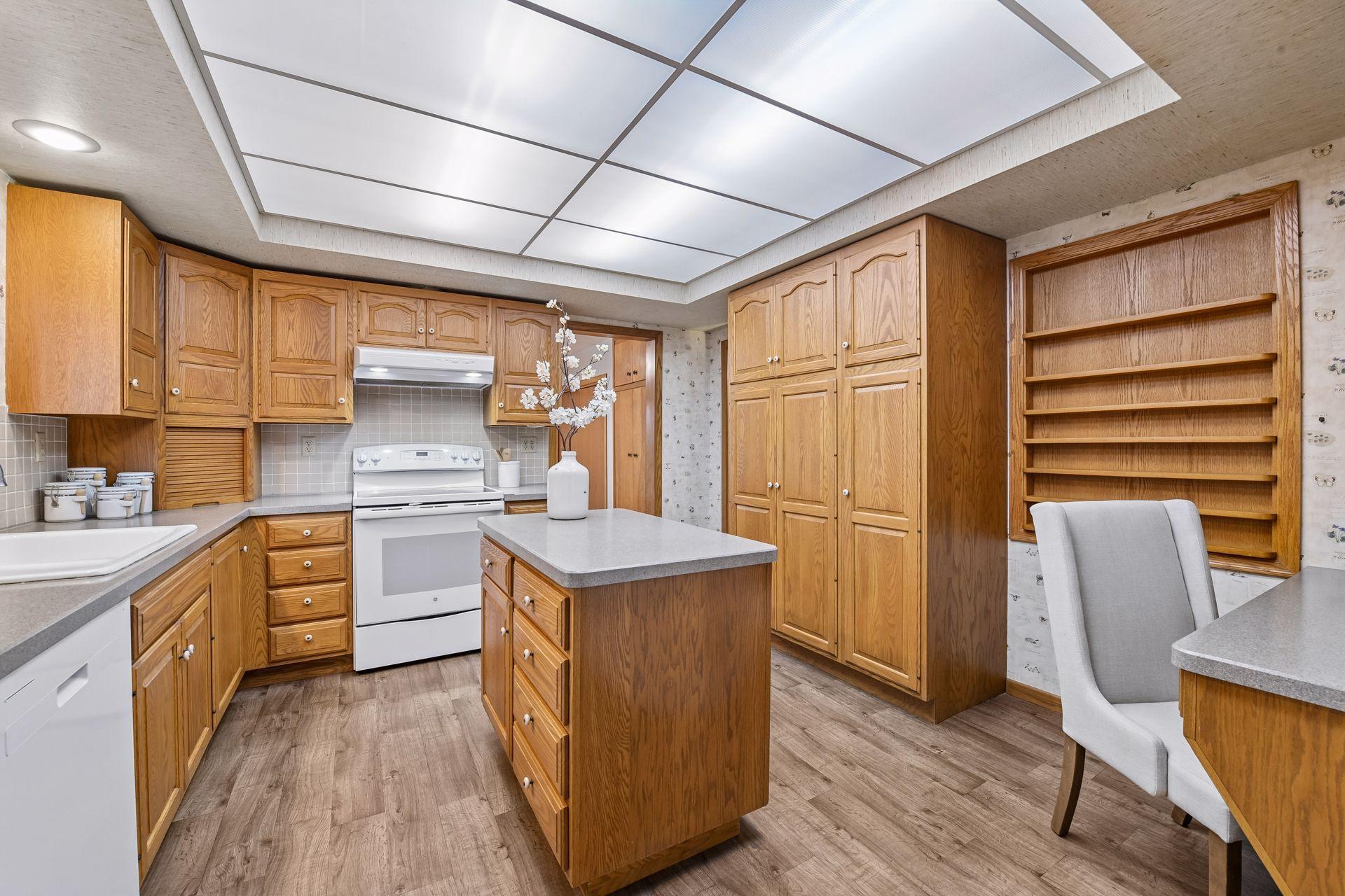 View of Residential at 18503 Hanus Road, Minnetonka MN 55345, Minnetonka (7 of 38) - Mike Wilen | Minnesota Team Real Estate