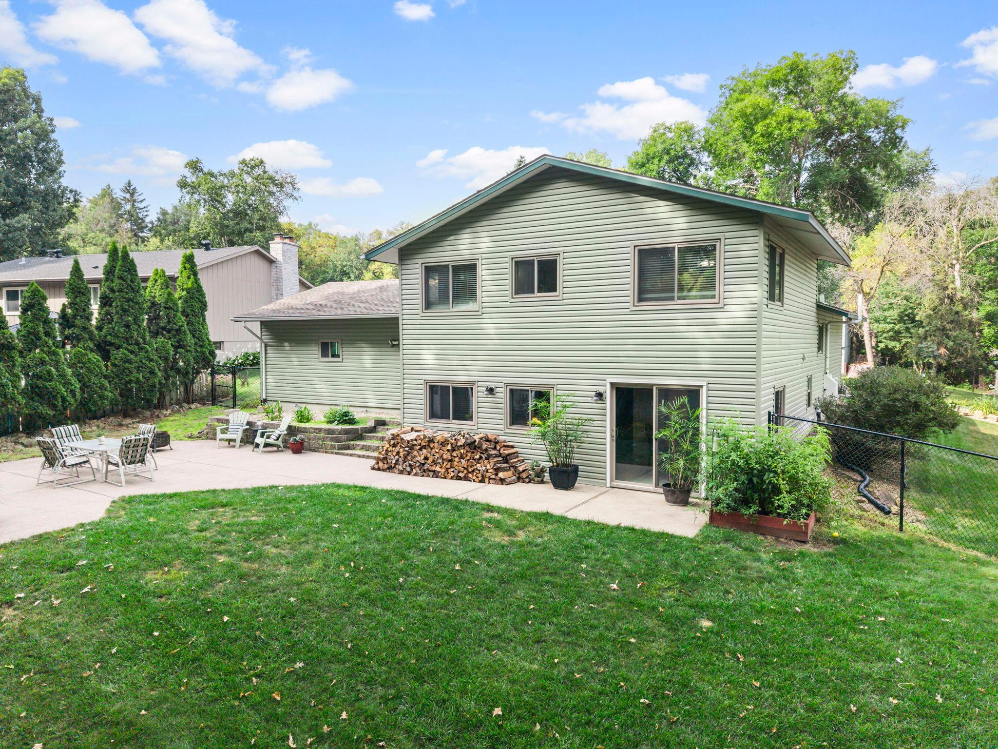 View of Residential at 13405 Walnut Drive, Burnsville MN 55337, Burnsville (29 of 38) - Mike Wilen | Minnesota Team Real Estate
